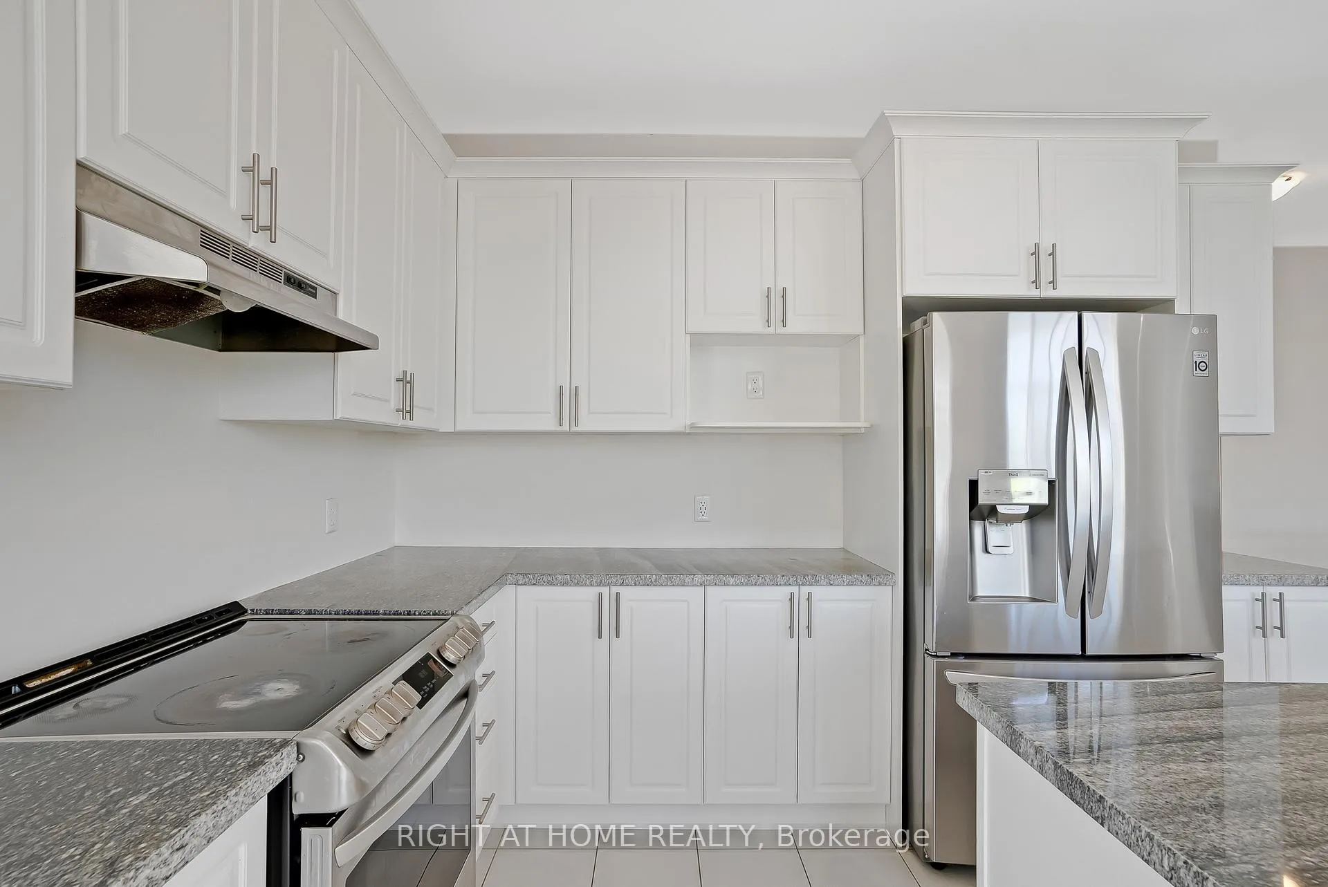 Photo 19 of 19 Robarts Drive, Hamilton, Ancaster — HOMEH