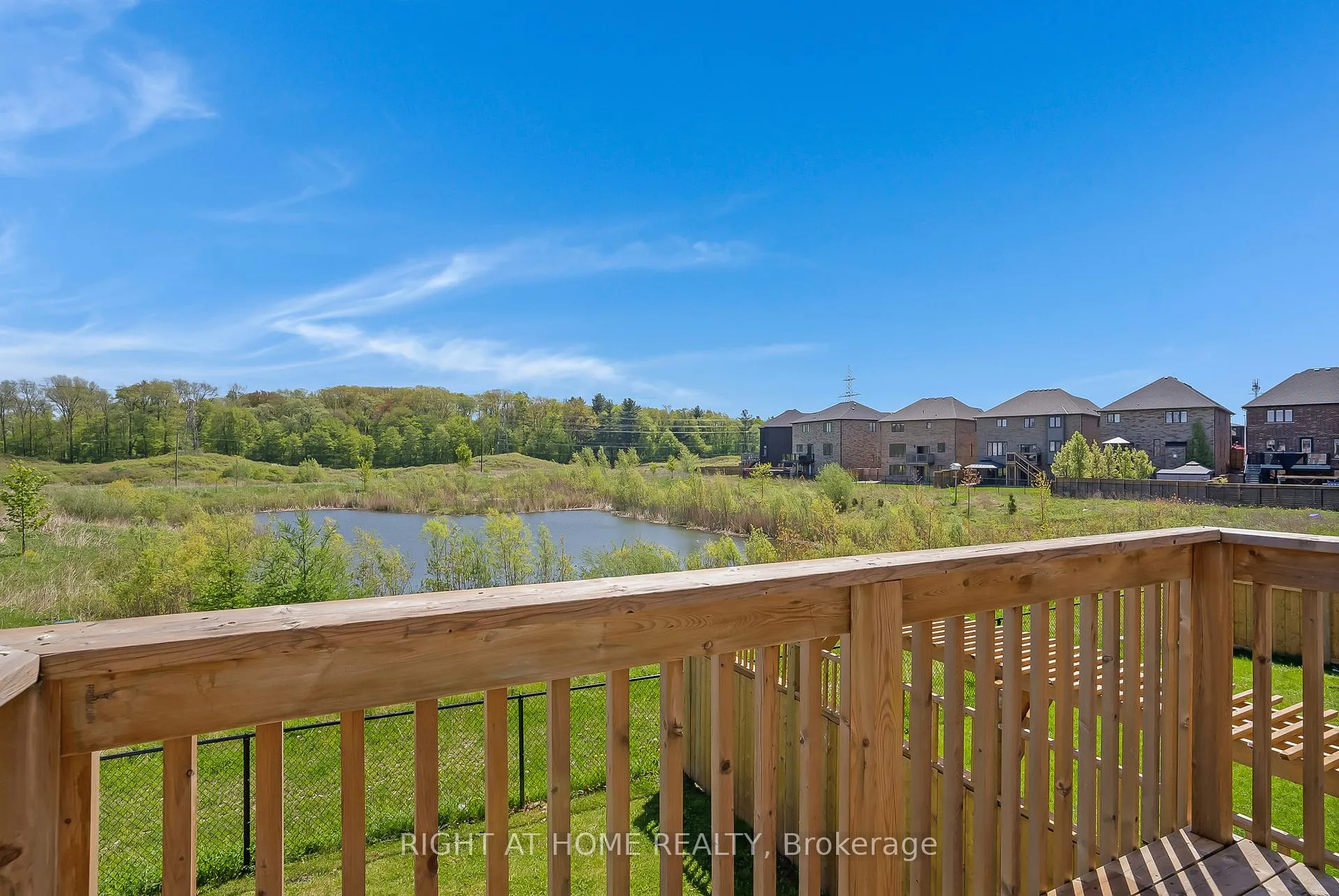 Photo 23 of 19 Robarts Drive, Hamilton, Ancaster — HOMEH