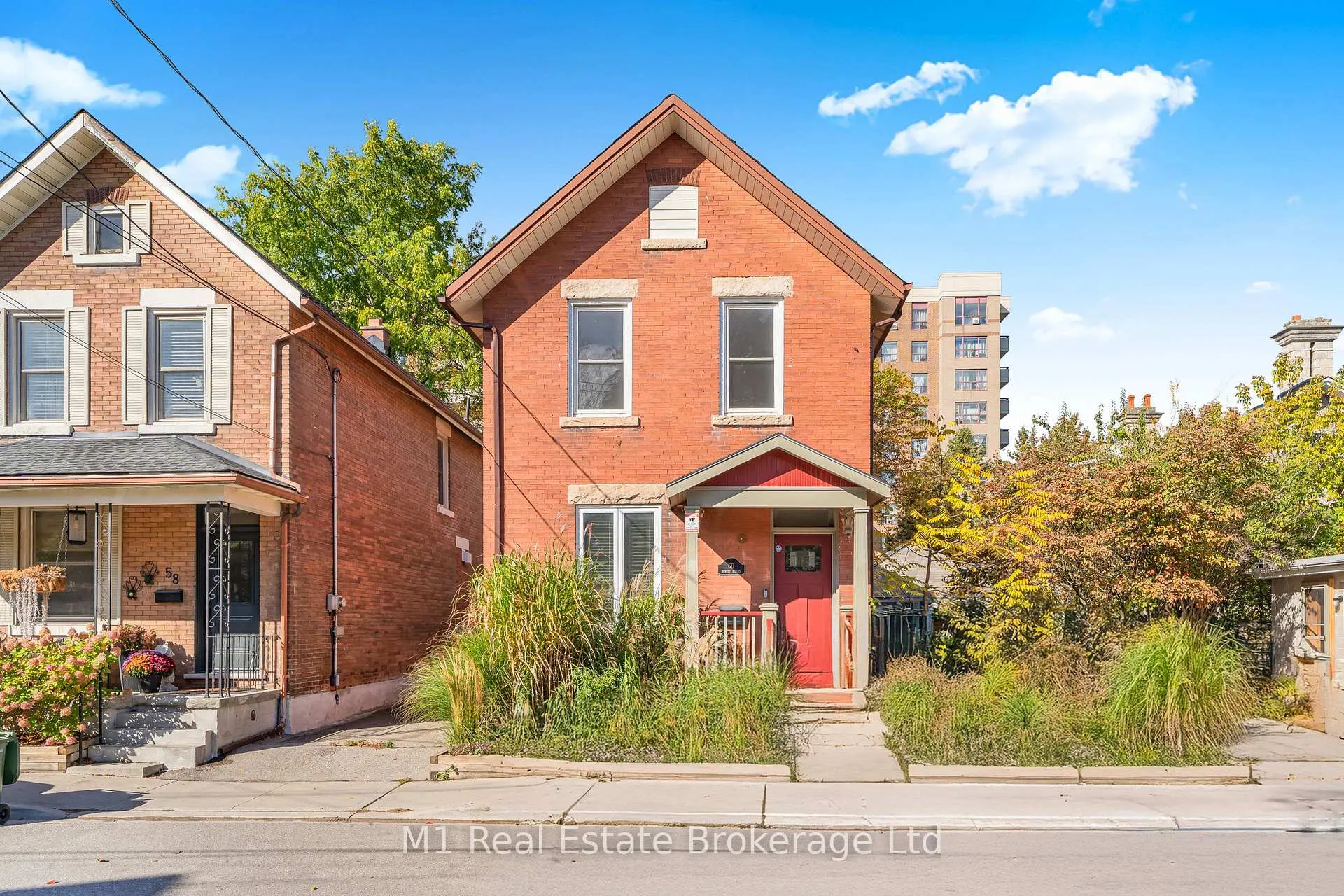 Photo 2 of 60 Howitt Street, Guelph, St. Patrick's Ward — HOMEH