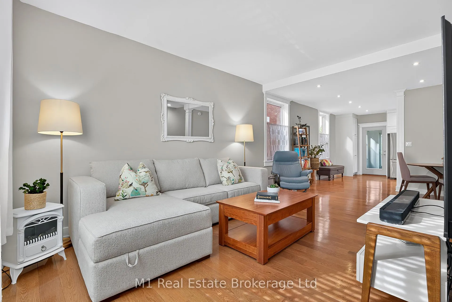 Photo 4 of 60 Howitt Street, Guelph, St. Patrick's Ward — HOMEH