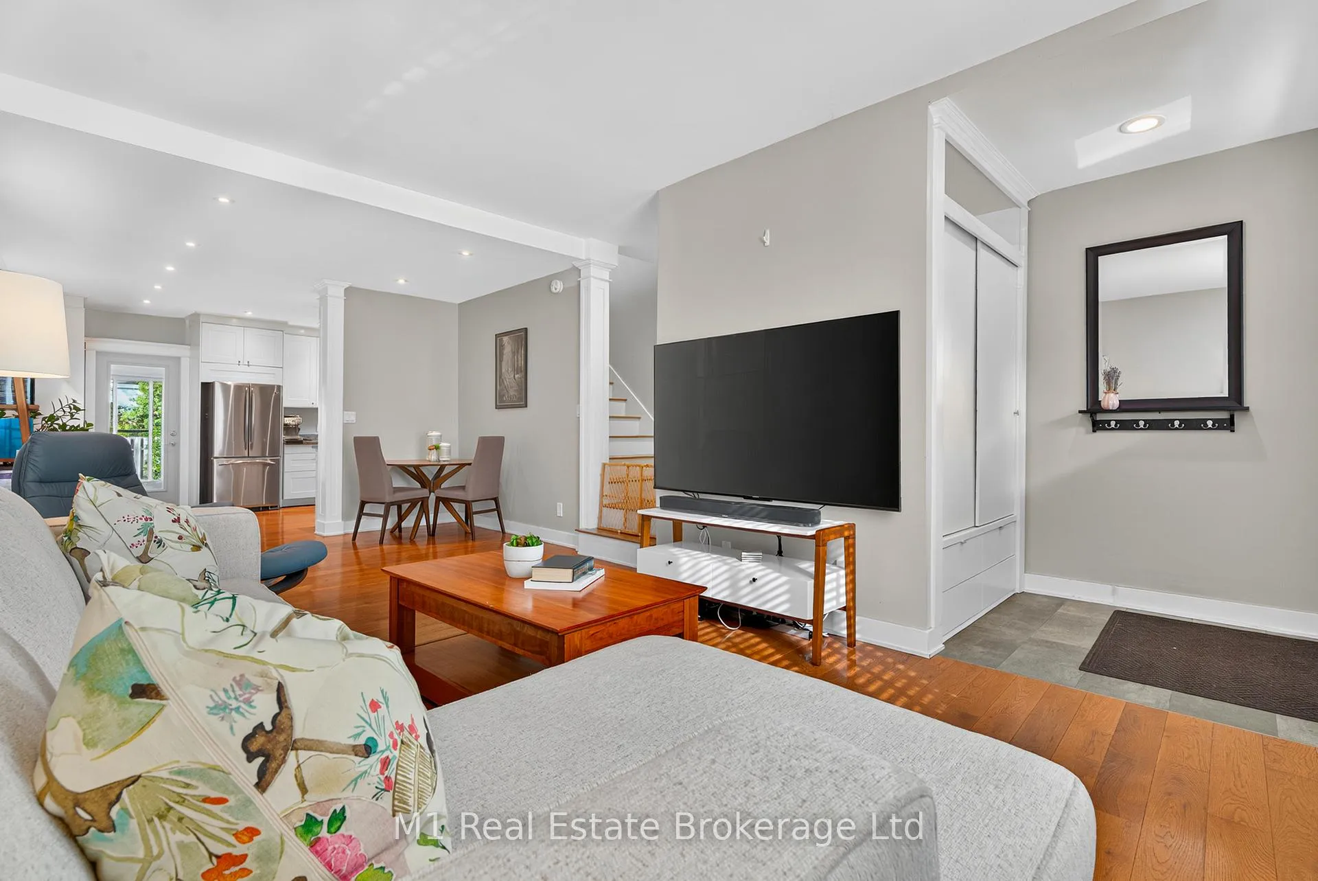 Photo 5 of 60 Howitt Street, Guelph, St. Patrick's Ward — HOMEH