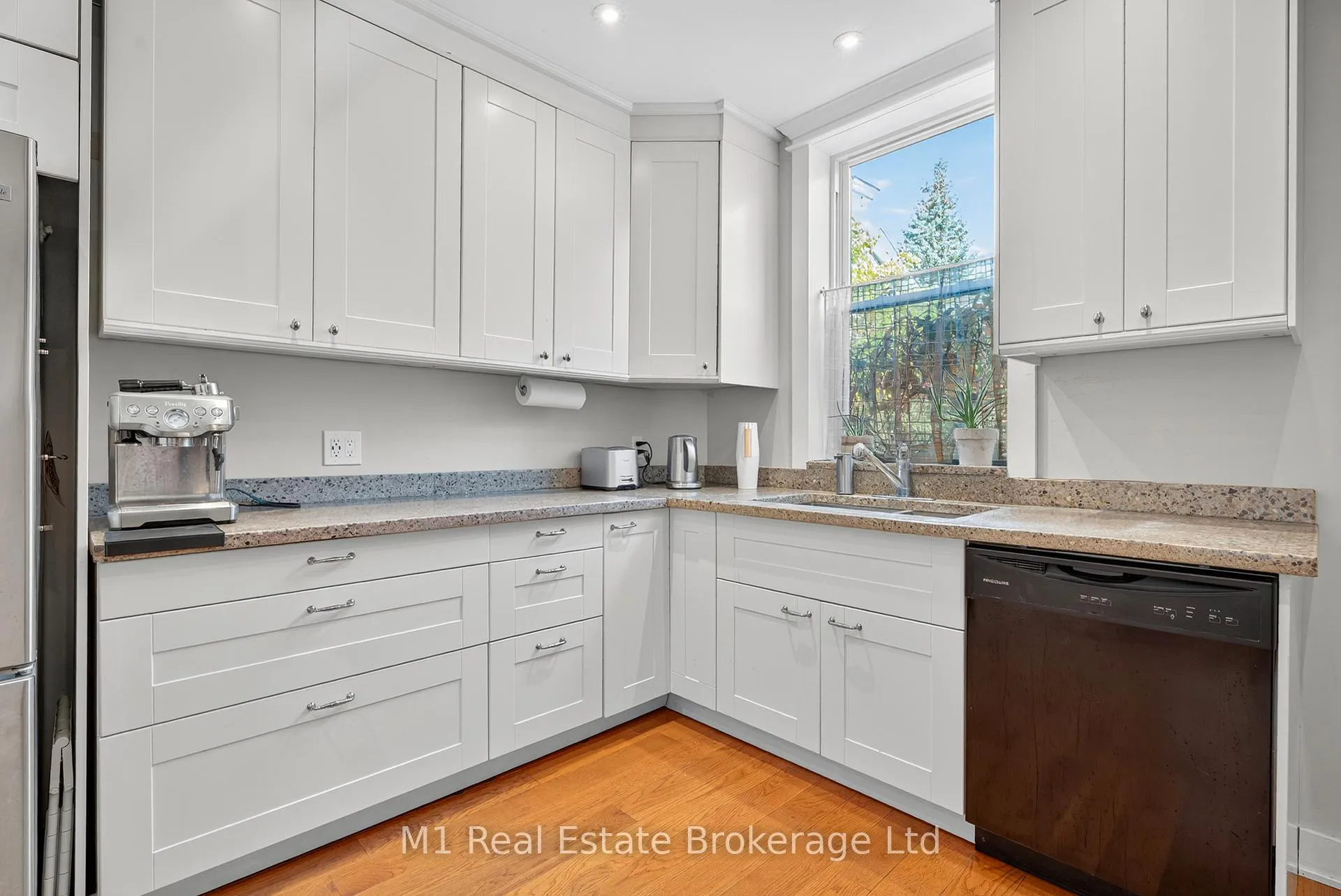 Photo 8 of 60 Howitt Street, Guelph, St. Patrick's Ward — HOMEH