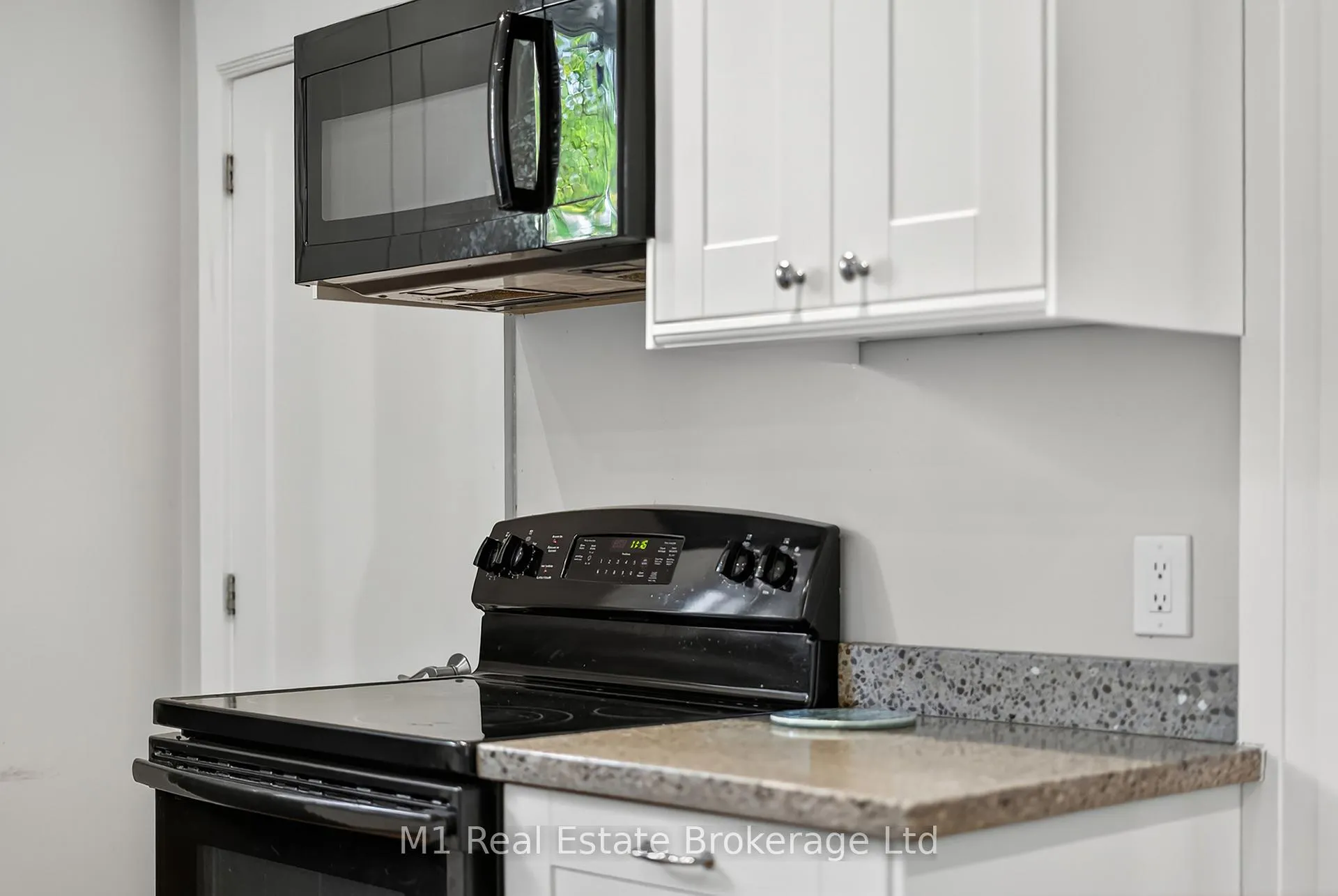 Photo 16 of 60 Howitt Street, Guelph, St. Patrick's Ward — HOMEH