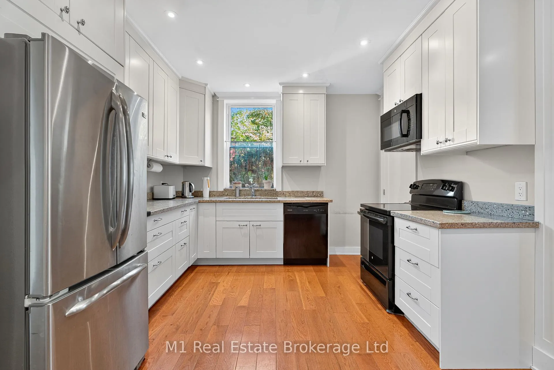 Photo 27 of 60 Howitt Street, Guelph, St. Patrick's Ward — HOMEH