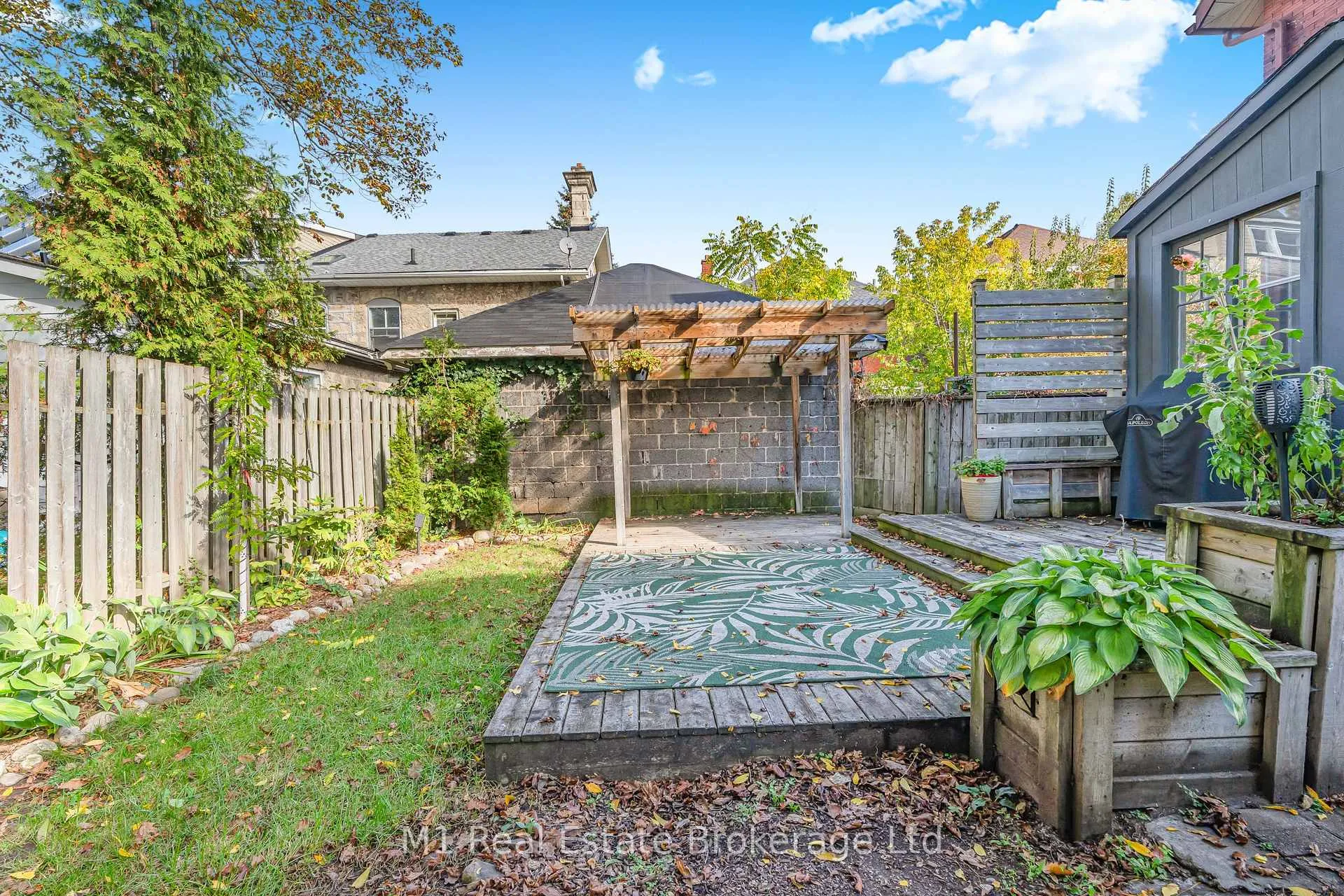 Photo 43 of 60 Howitt Street, Guelph, St. Patrick's Ward — HOMEH