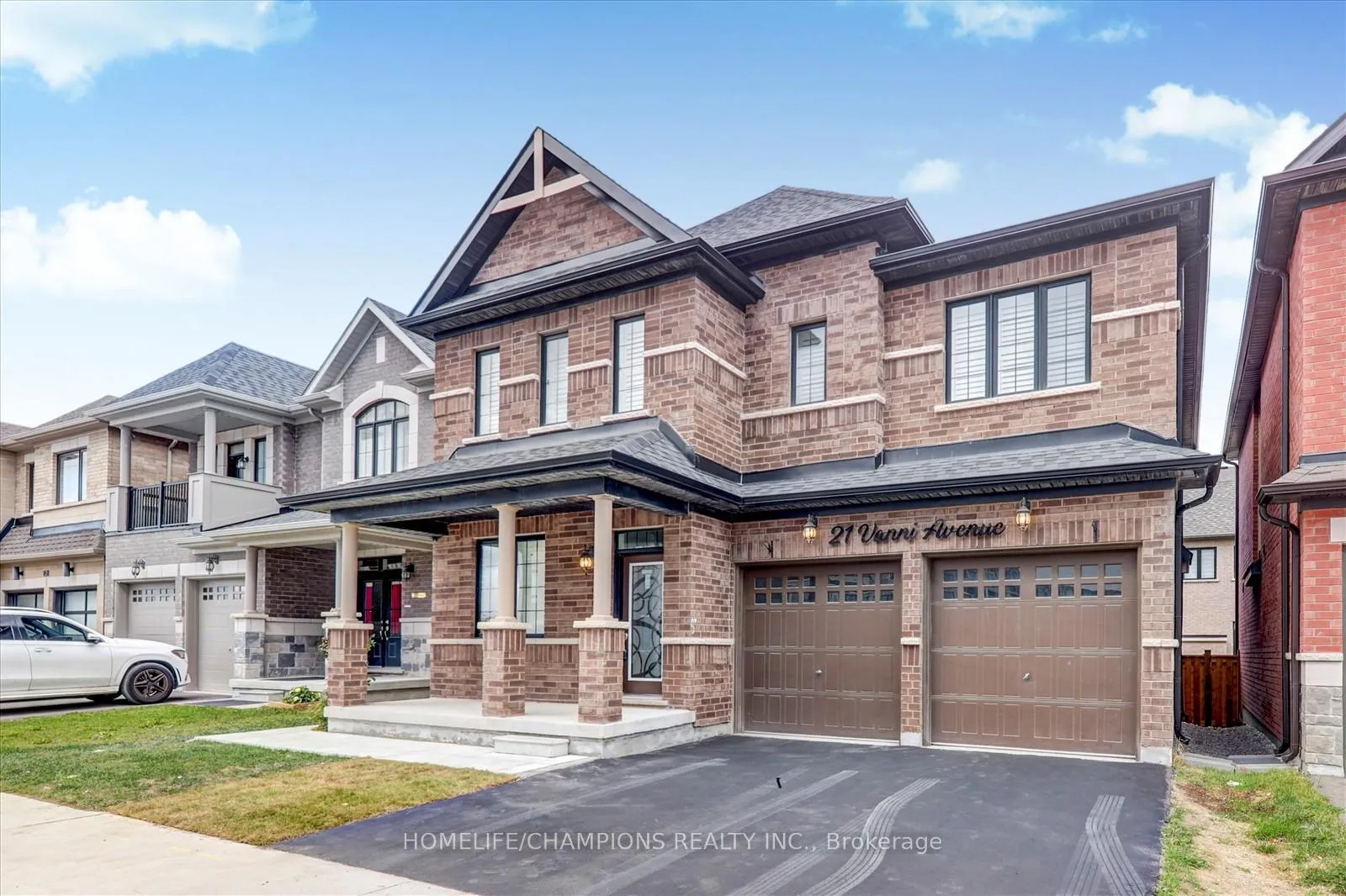Photo 2 of 21 Vanni Avenue, Markham, Middlefield — HOMEH