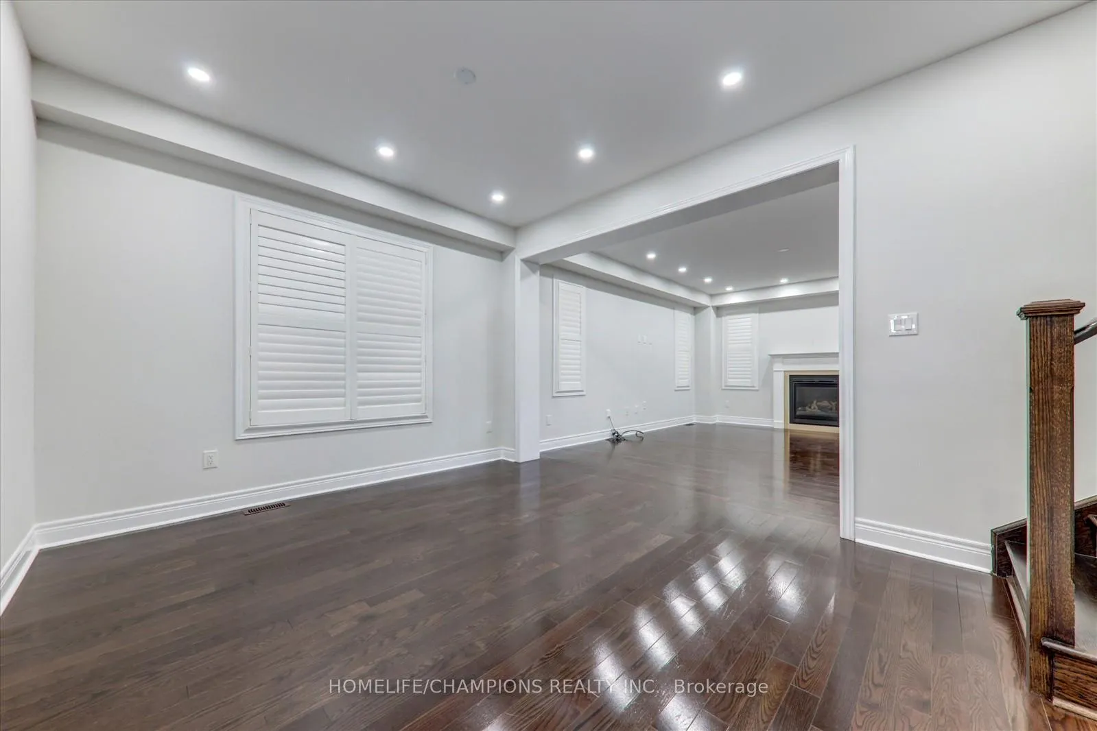 Photo 8 of 21 Vanni Avenue, Markham, Middlefield — HOMEH