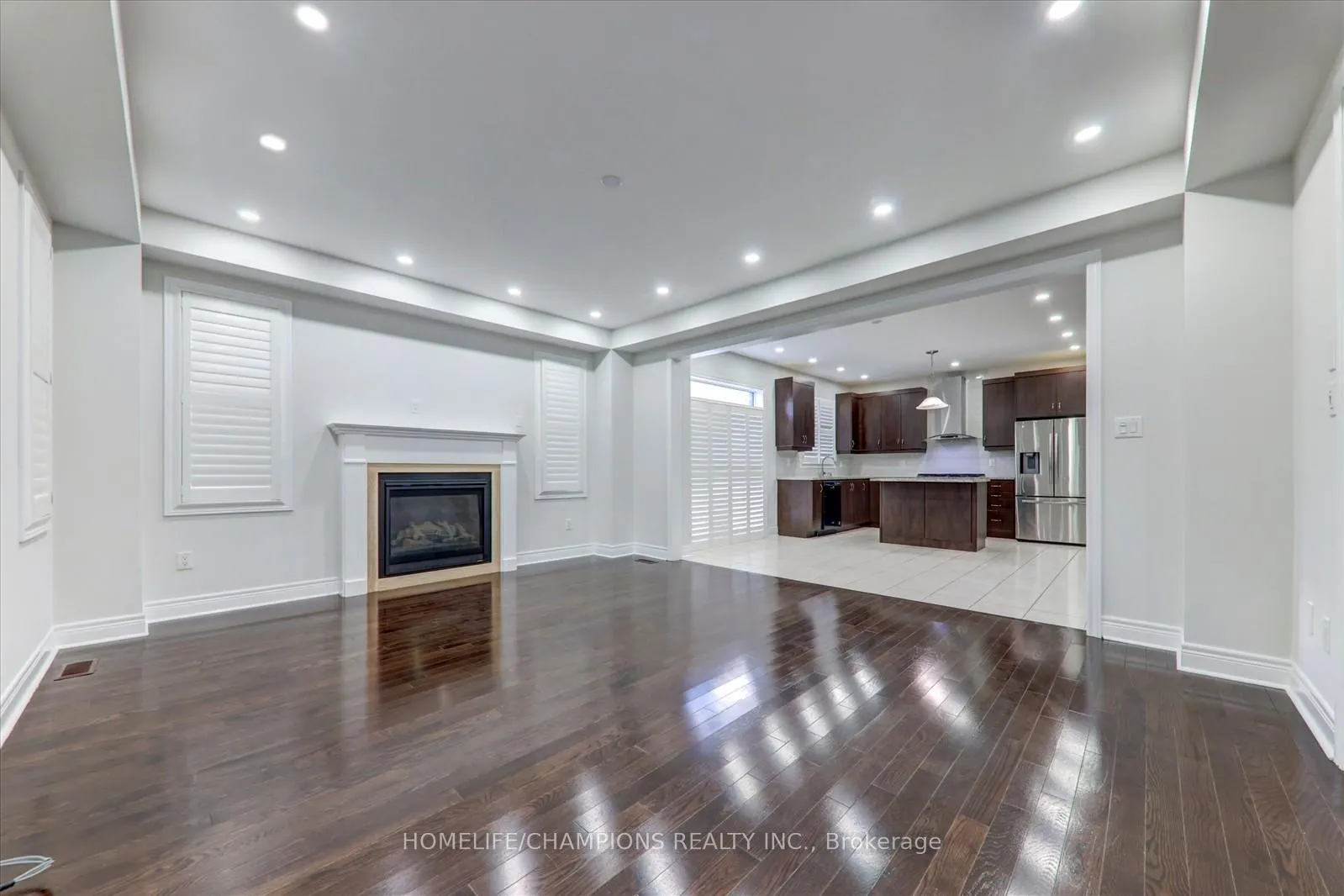 Photo 10 of 21 Vanni Avenue, Markham, Middlefield — HOMEH