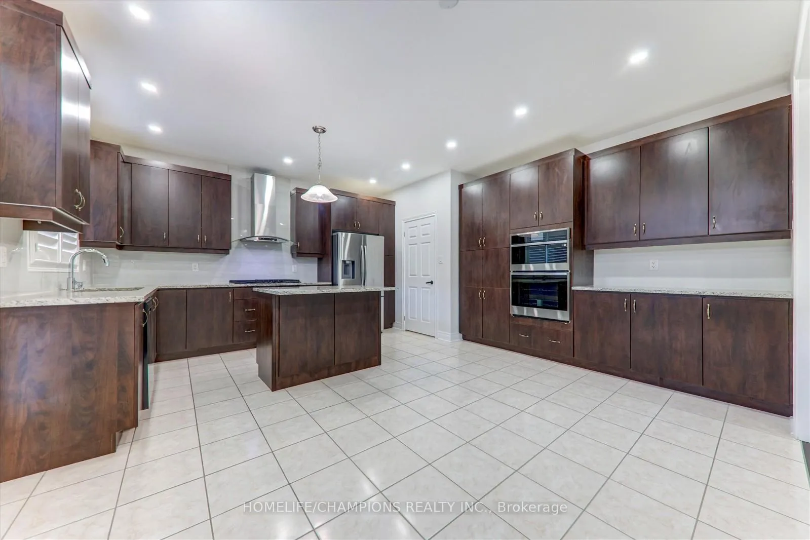 Photo 12 of 21 Vanni Avenue, Markham, Middlefield — HOMEH