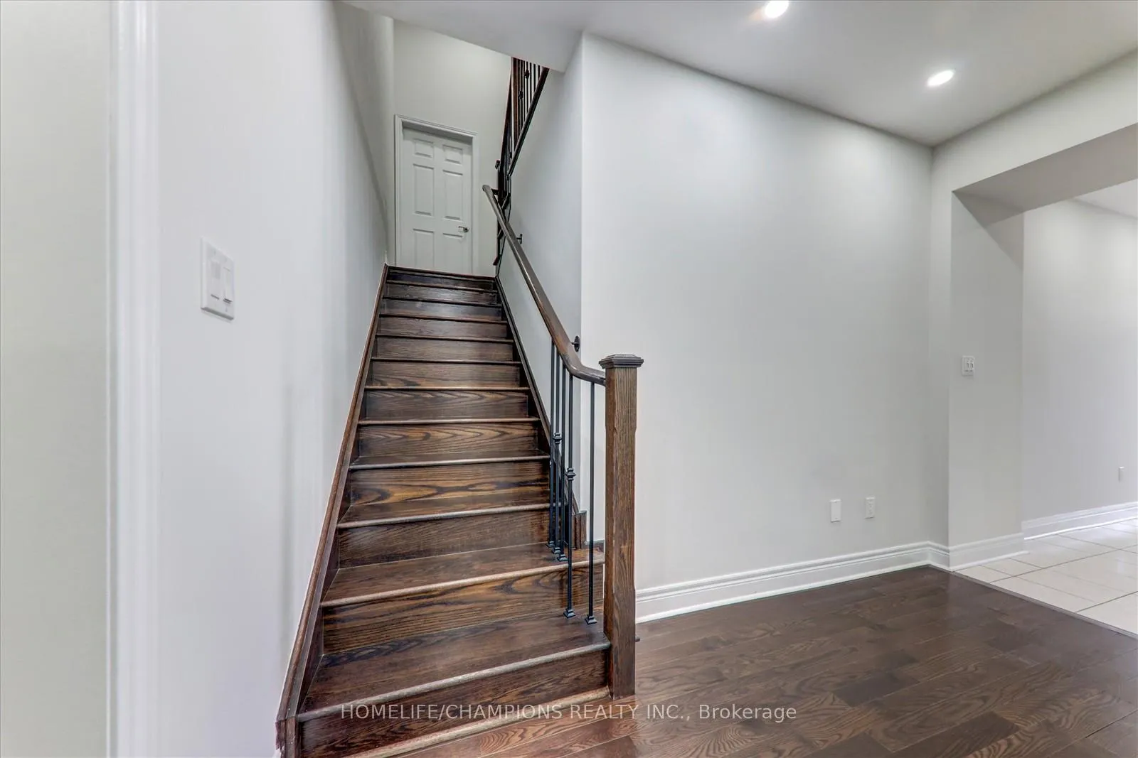 Photo 17 of 21 Vanni Avenue, Markham, Middlefield — HOMEH