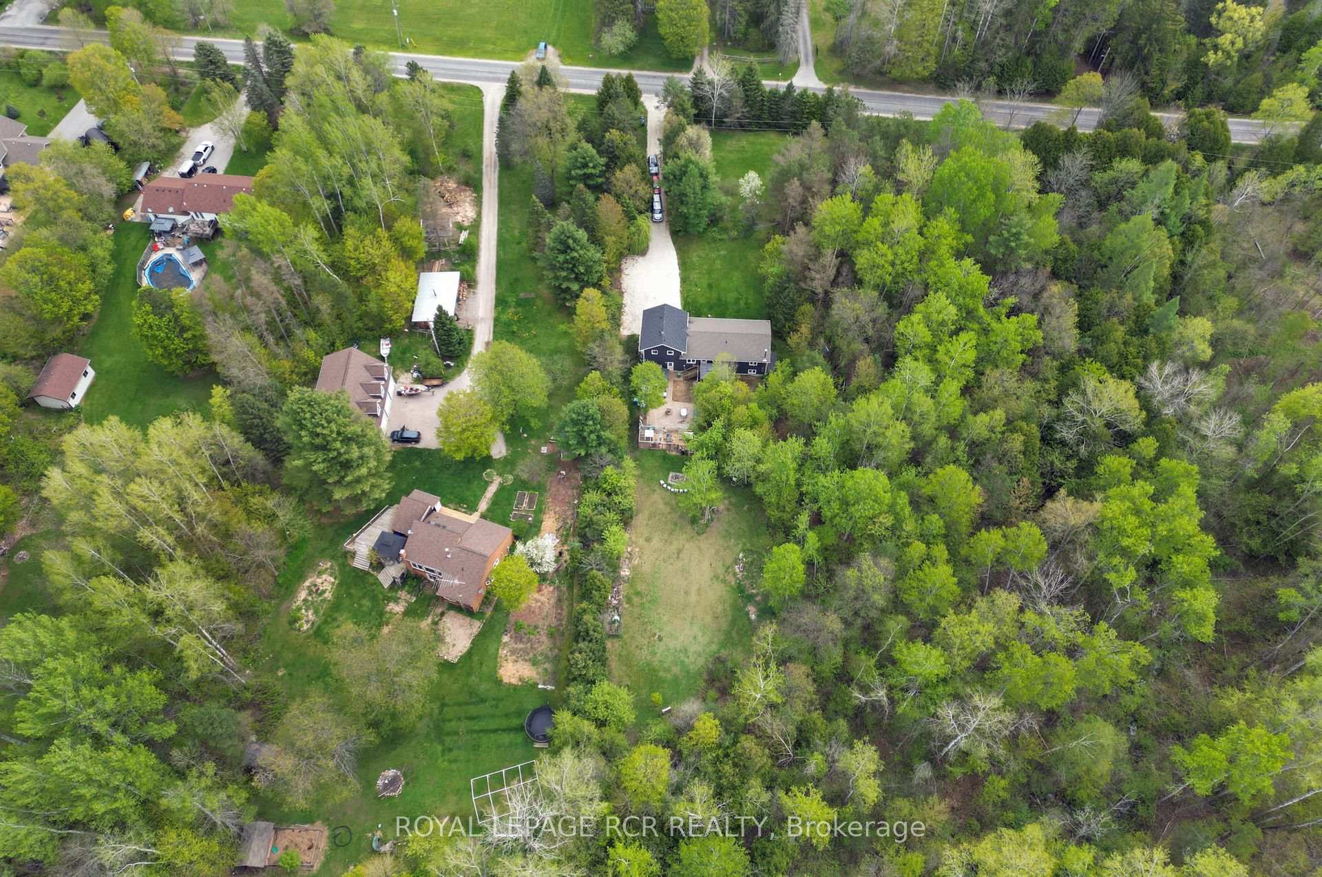 Photo 38 of 8254 8th Line, Essa, Rural Essa — HOMEH