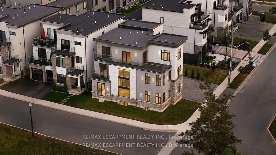 Photo 1 of 4 Sunrow Gate, Hamilton, Stoney Creek — HOMEH