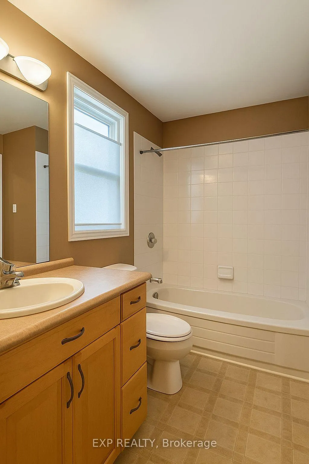 Photo 13 of 1023 Vista Barrett Private, Ottawa, Greely — HOMEH
