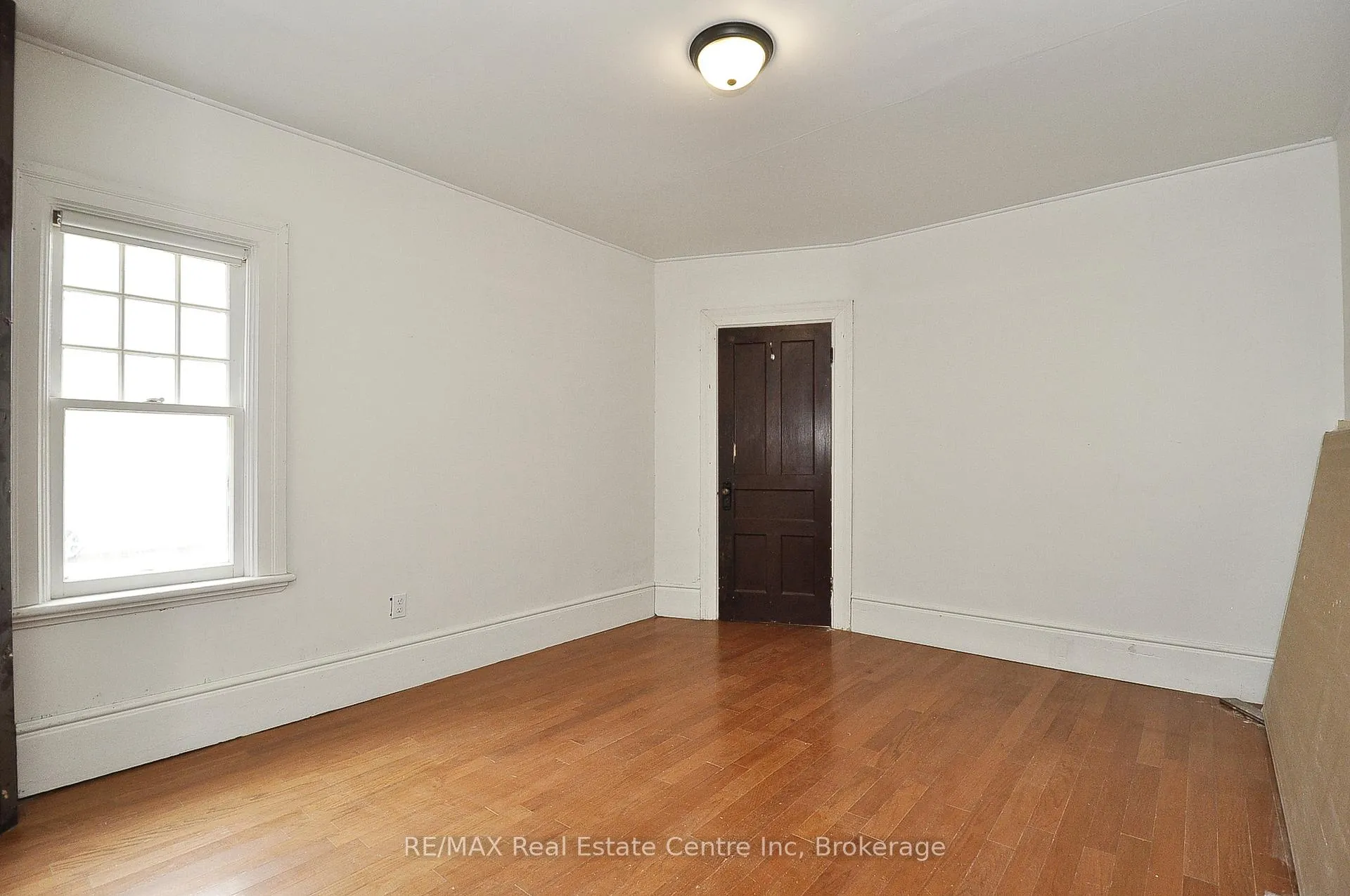 Photo 15 of 141 King Street, Brant, Burford — HOMEH