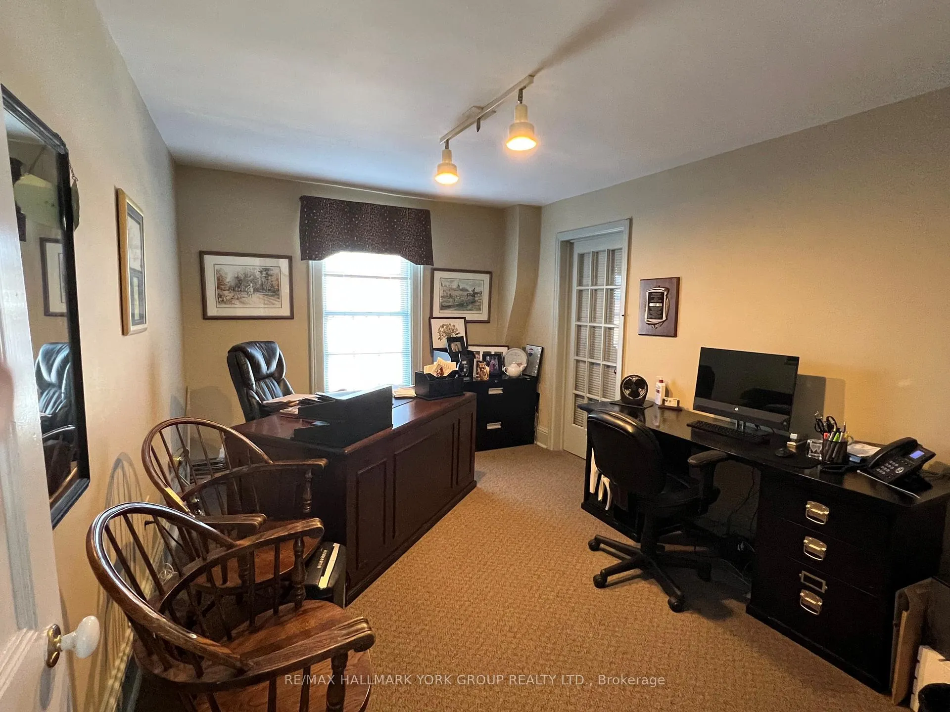 Photo 11 of 15004 Yonge Street, Aurora, Aurora Village — HOMEH