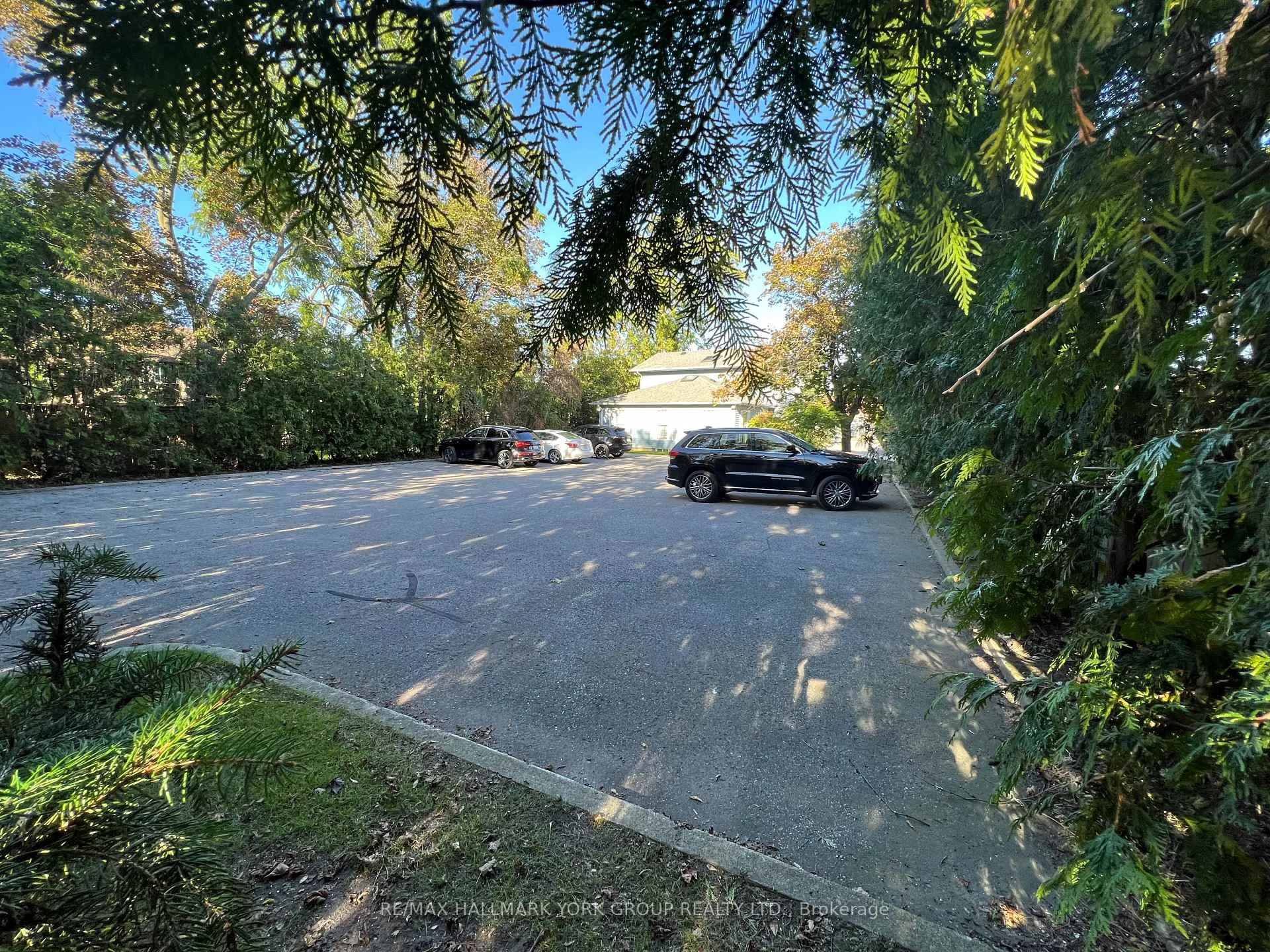 Photo 18 of 15004 Yonge Street, Aurora, Aurora Village — HOMEH