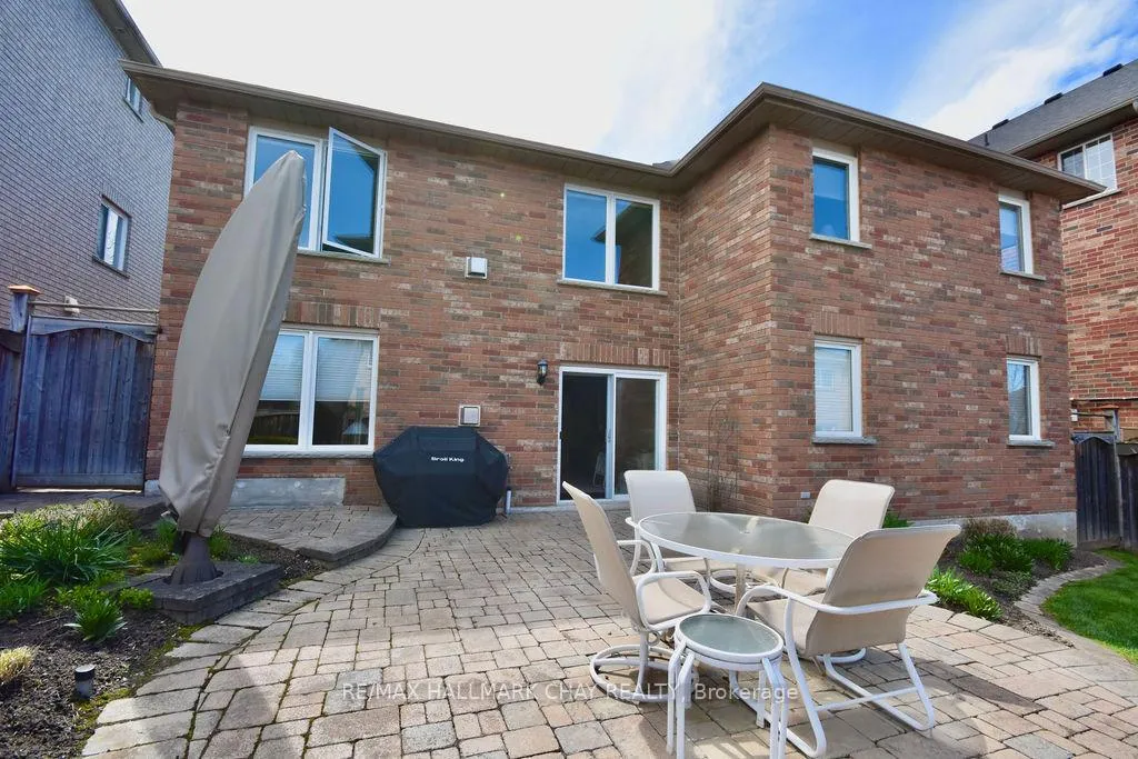 Photo 39 of 167 Crompton Drive, Barrie, Little Lake — HOMEH