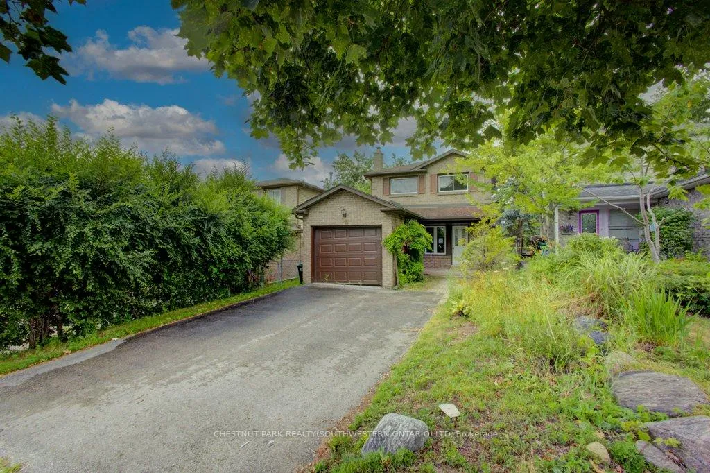 Front of 36 Fox Run