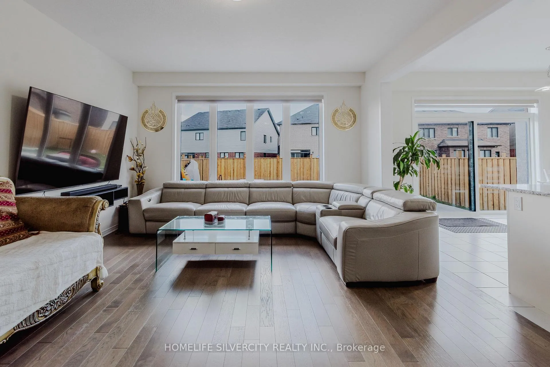 Photo 9 of 256 Bedrock Drive, Hamilton, Stoney Creek Mountain — HOMEH
