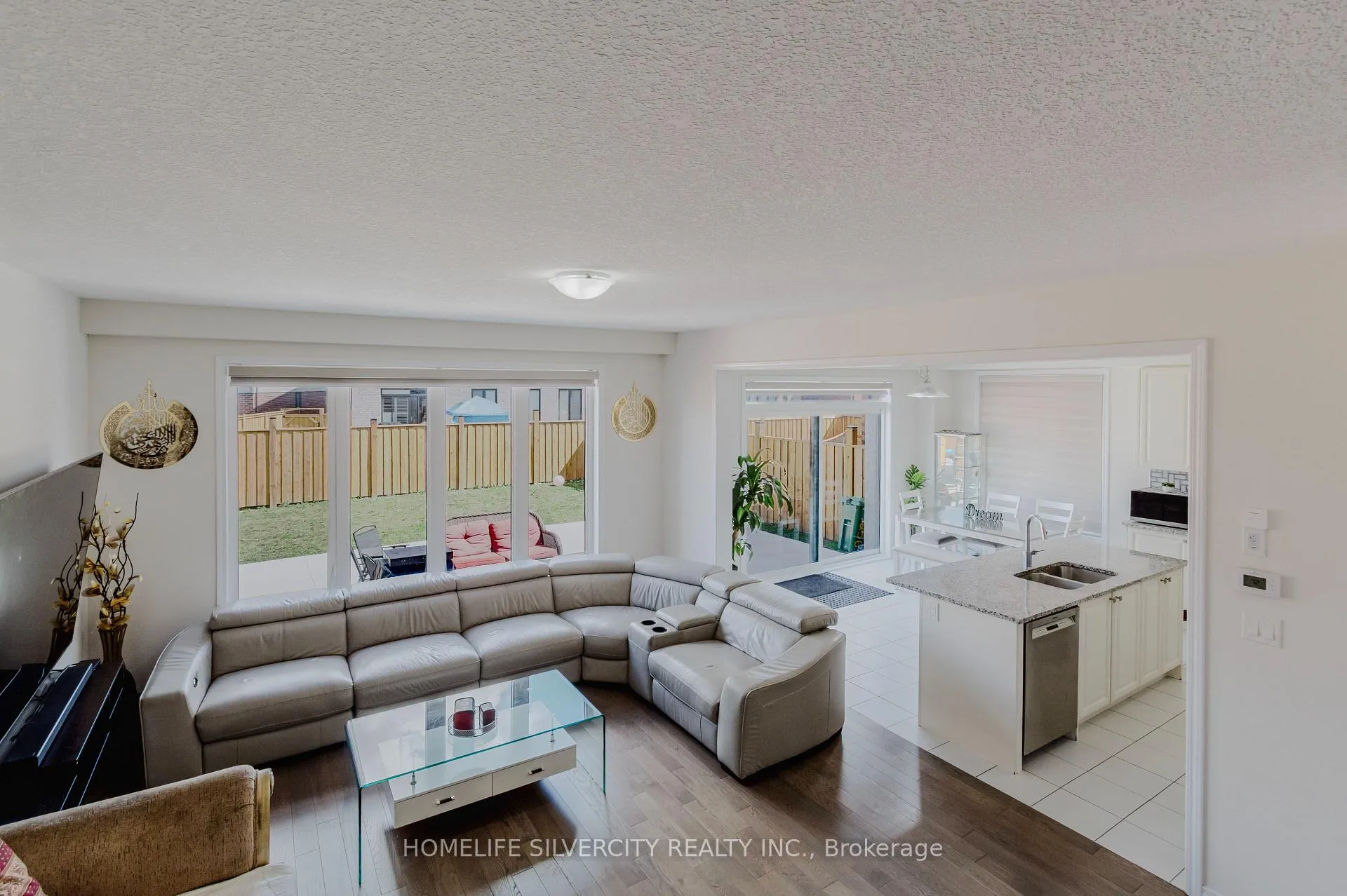 Photo 18 of 256 Bedrock Drive, Hamilton, Stoney Creek Mountain — HOMEH