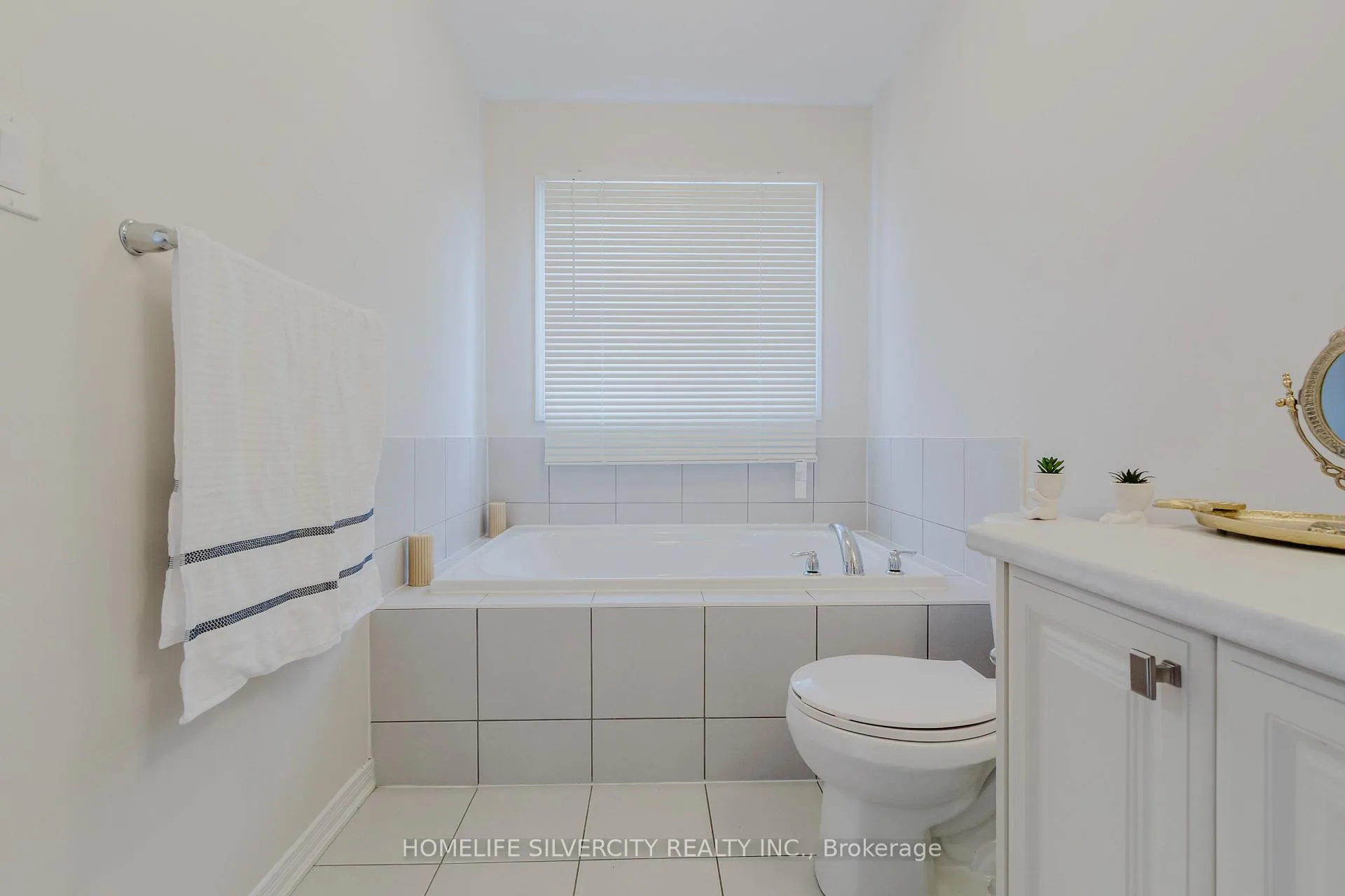 Photo 30 of 256 Bedrock Drive, Hamilton, Stoney Creek Mountain — HOMEH