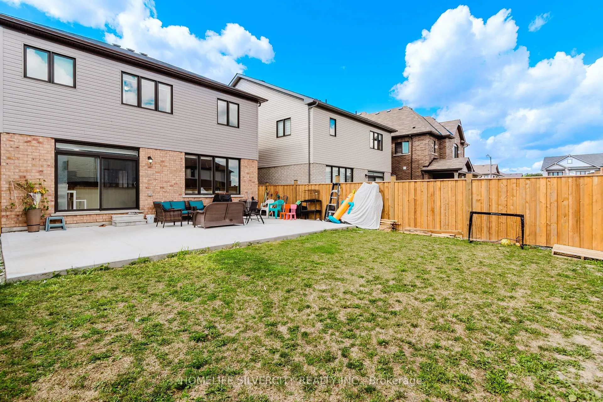 Photo 38 of 256 Bedrock Drive, Hamilton, Stoney Creek Mountain — HOMEH