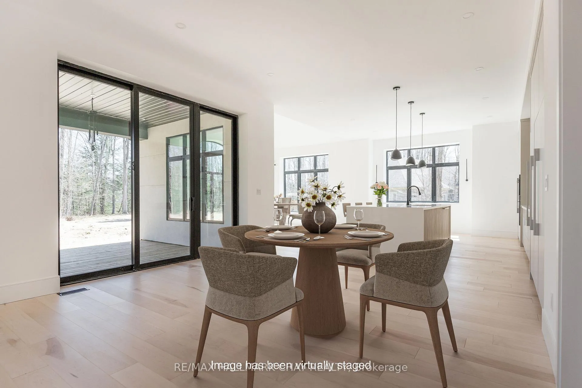 Photo 9 of 20 Gallagher Crescent, Springwater, Rural Springwater — HOMEH