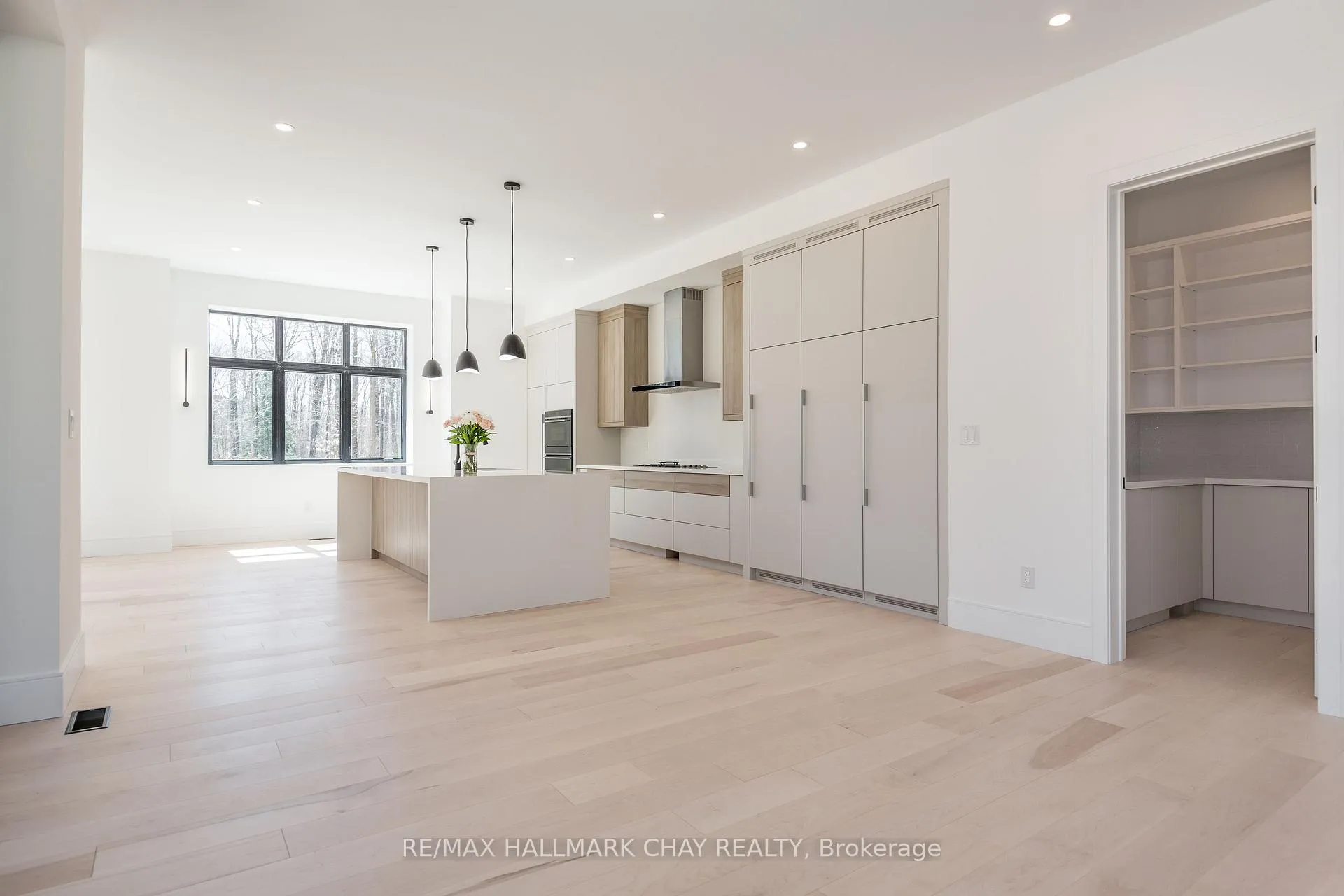 Photo 10 of 20 Gallagher Crescent, Springwater, Rural Springwater — HOMEH