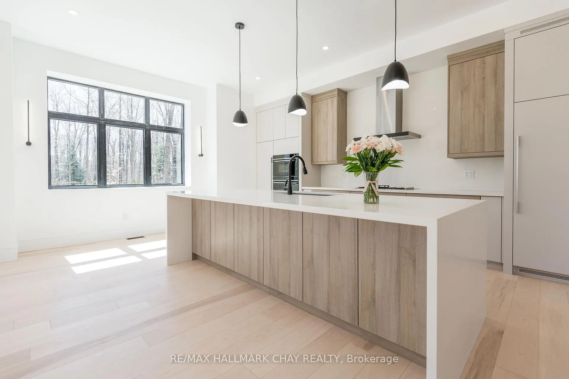 Photo 12 of 20 Gallagher Crescent, Springwater, Rural Springwater — HOMEH