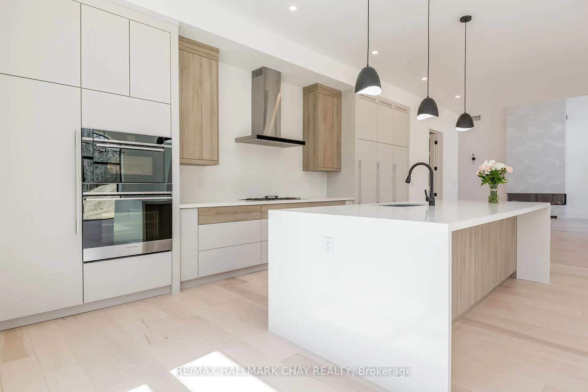 Photo 13 of 20 Gallagher Crescent, Springwater, Rural Springwater — HOMEH