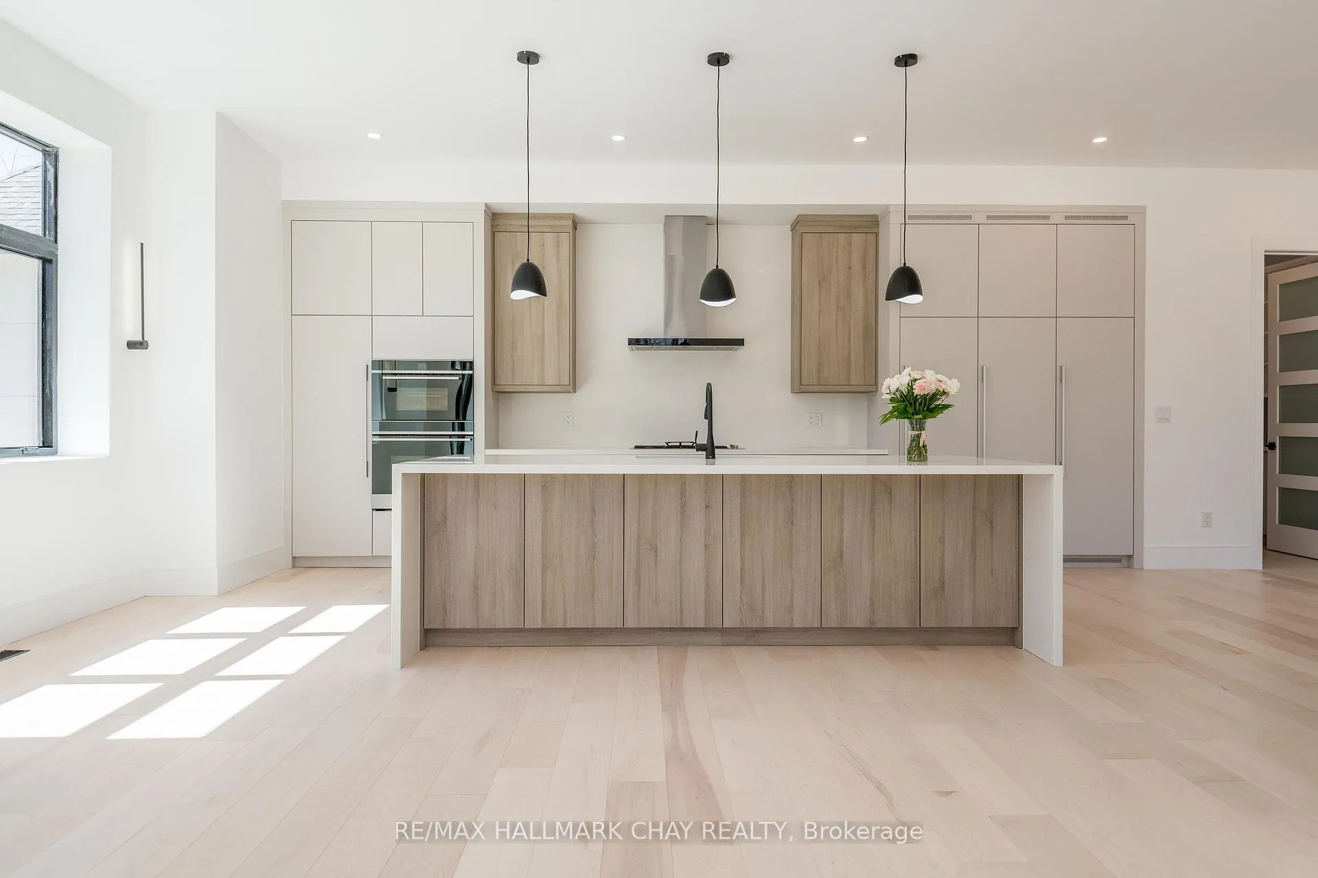 Photo 14 of 20 Gallagher Crescent, Springwater, Rural Springwater — HOMEH