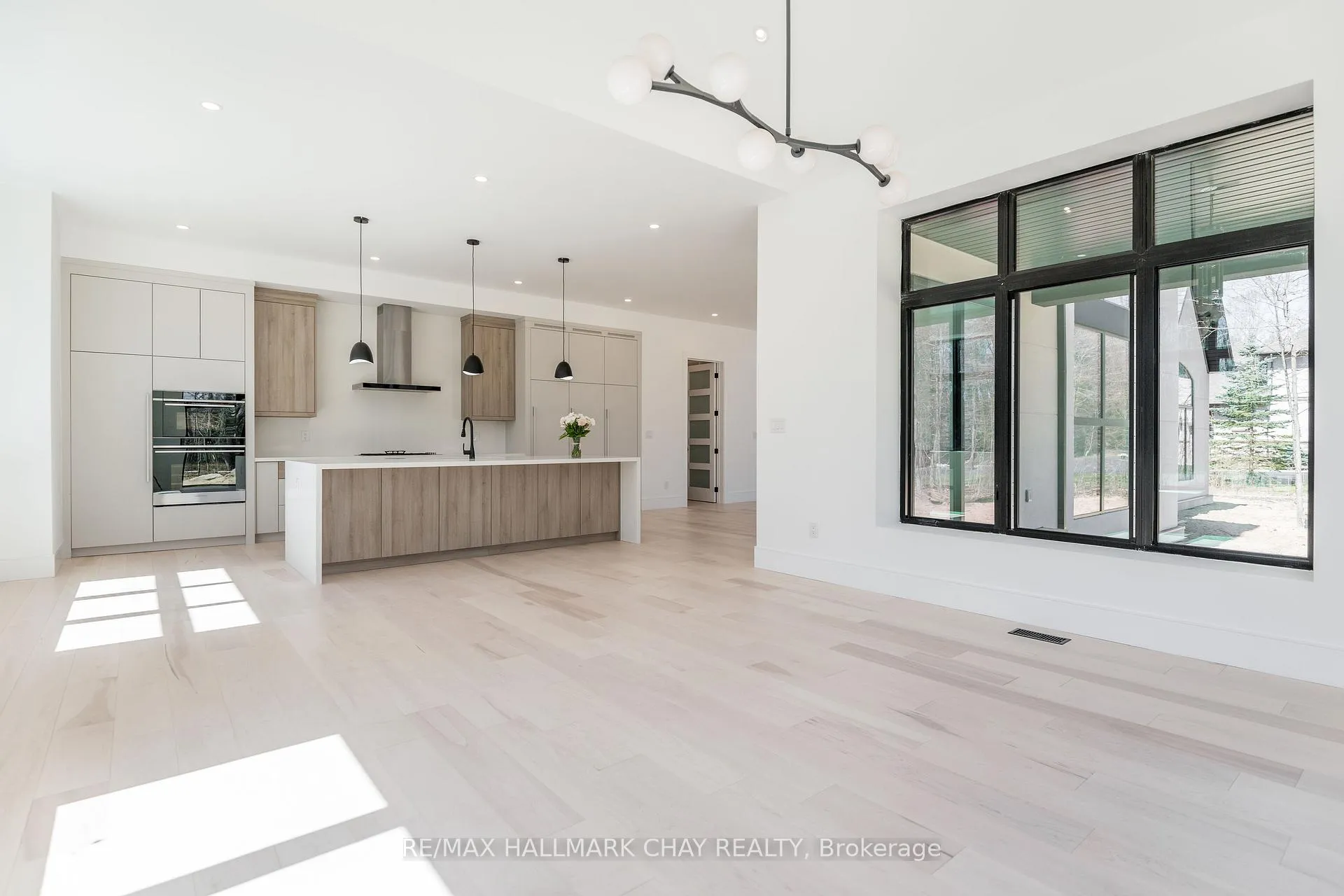 Photo 22 of 20 Gallagher Crescent, Springwater, Rural Springwater — HOMEH