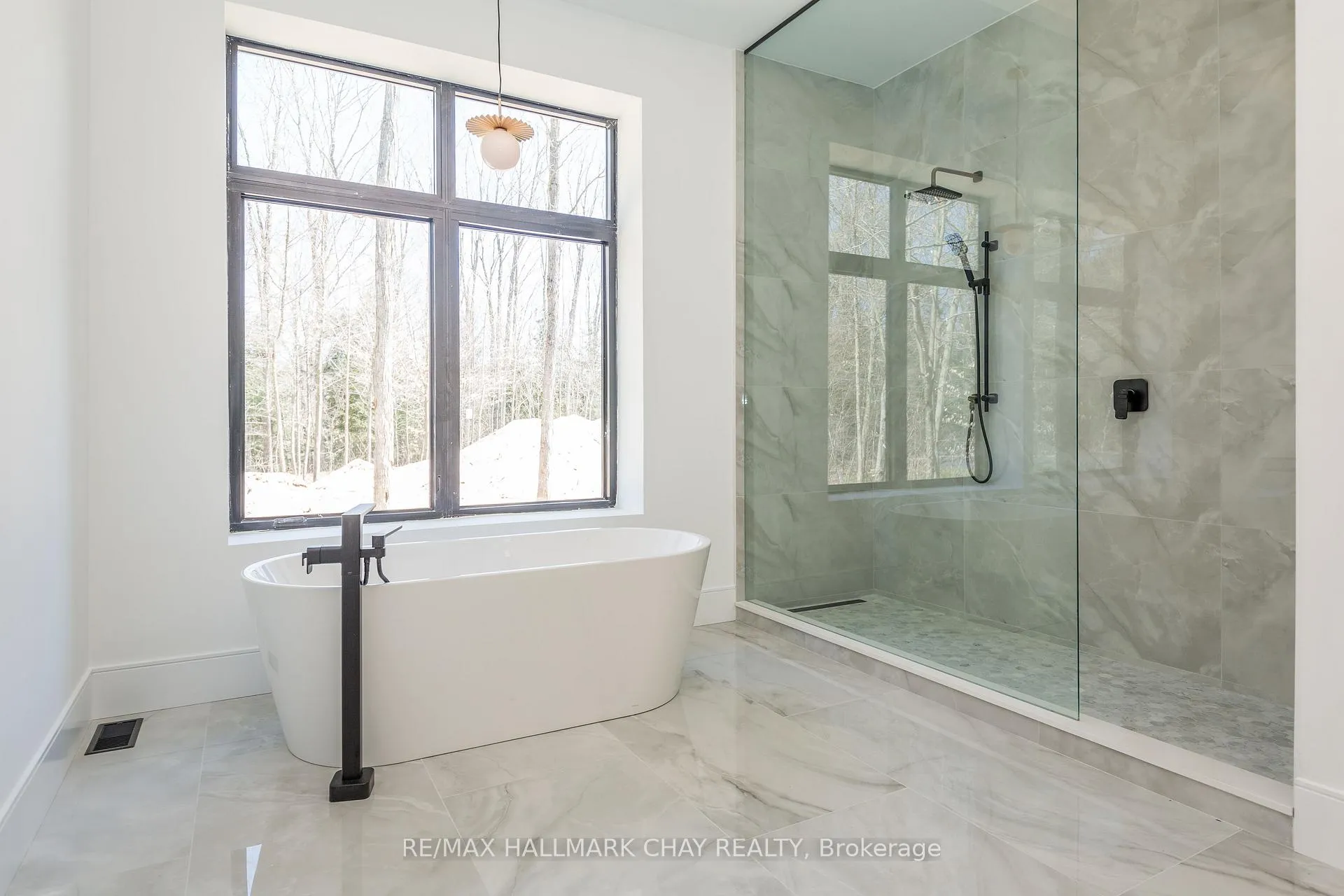 Photo 25 of 20 Gallagher Crescent, Springwater, Rural Springwater — HOMEH