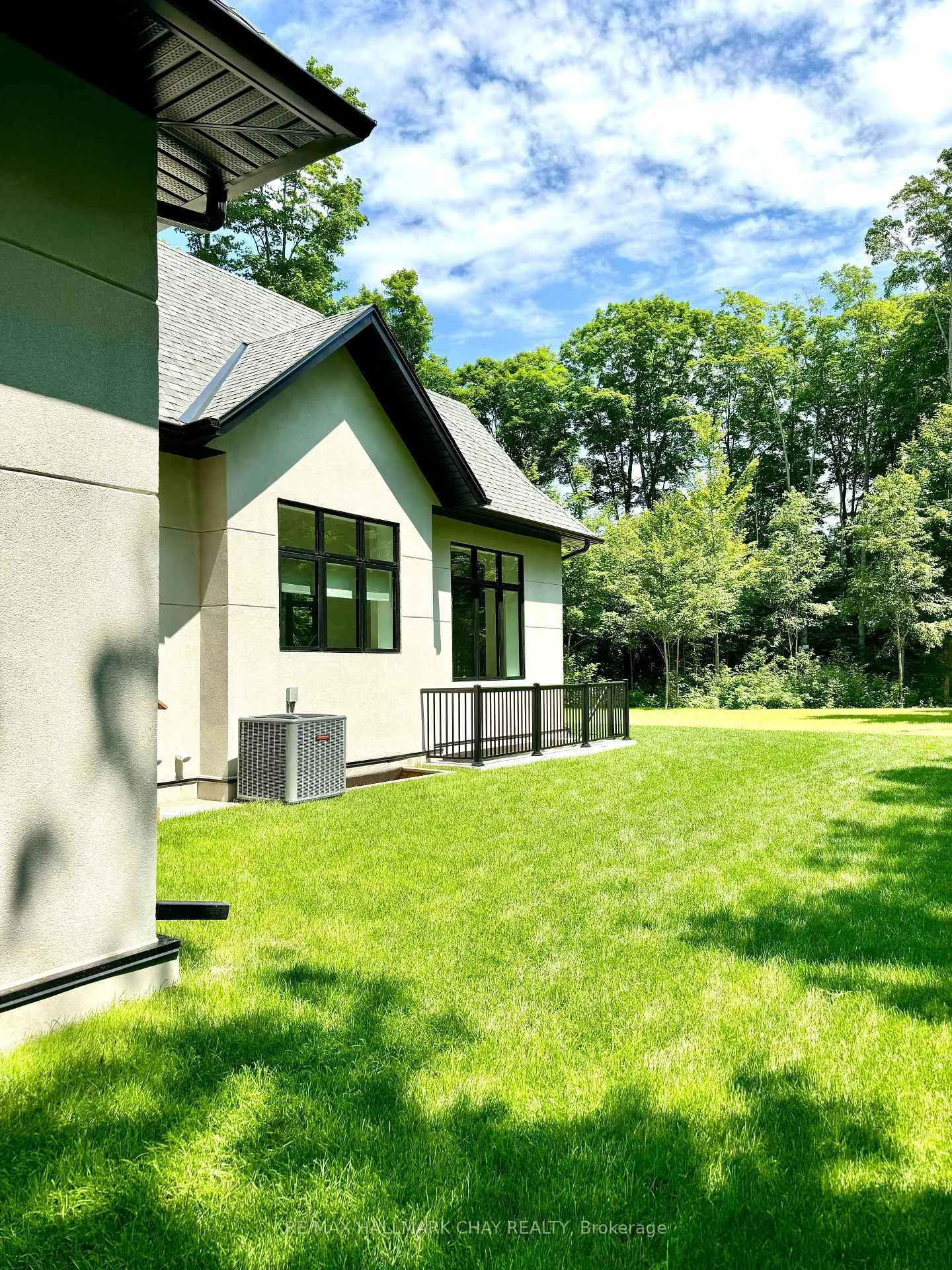 Photo 36 of 20 Gallagher Crescent, Springwater, Rural Springwater — HOMEH