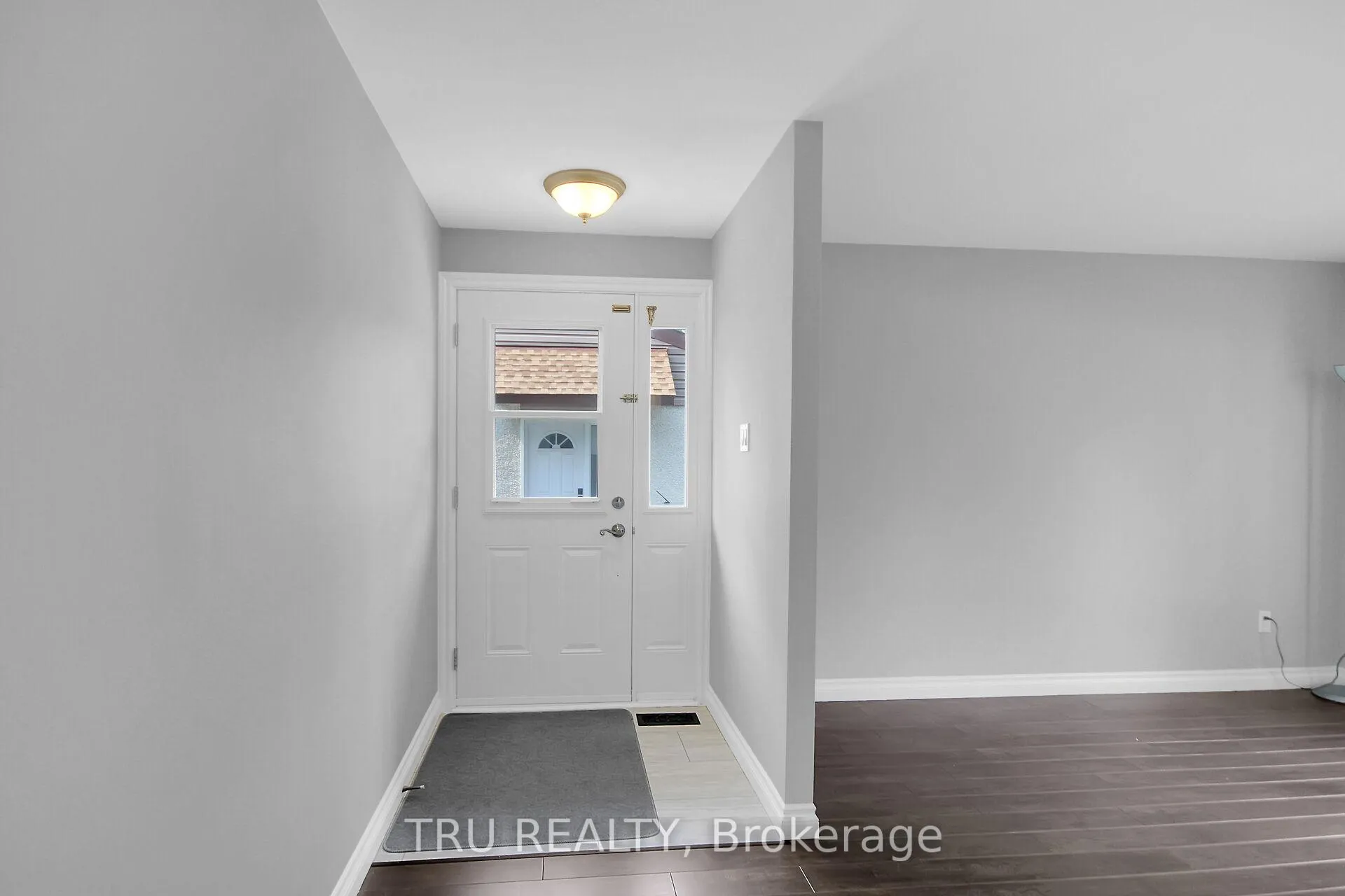 Photo 4 of 132 Rothesay Drive, Ottawa, Kanata - Glencairn/Hazeldean — HOMEH