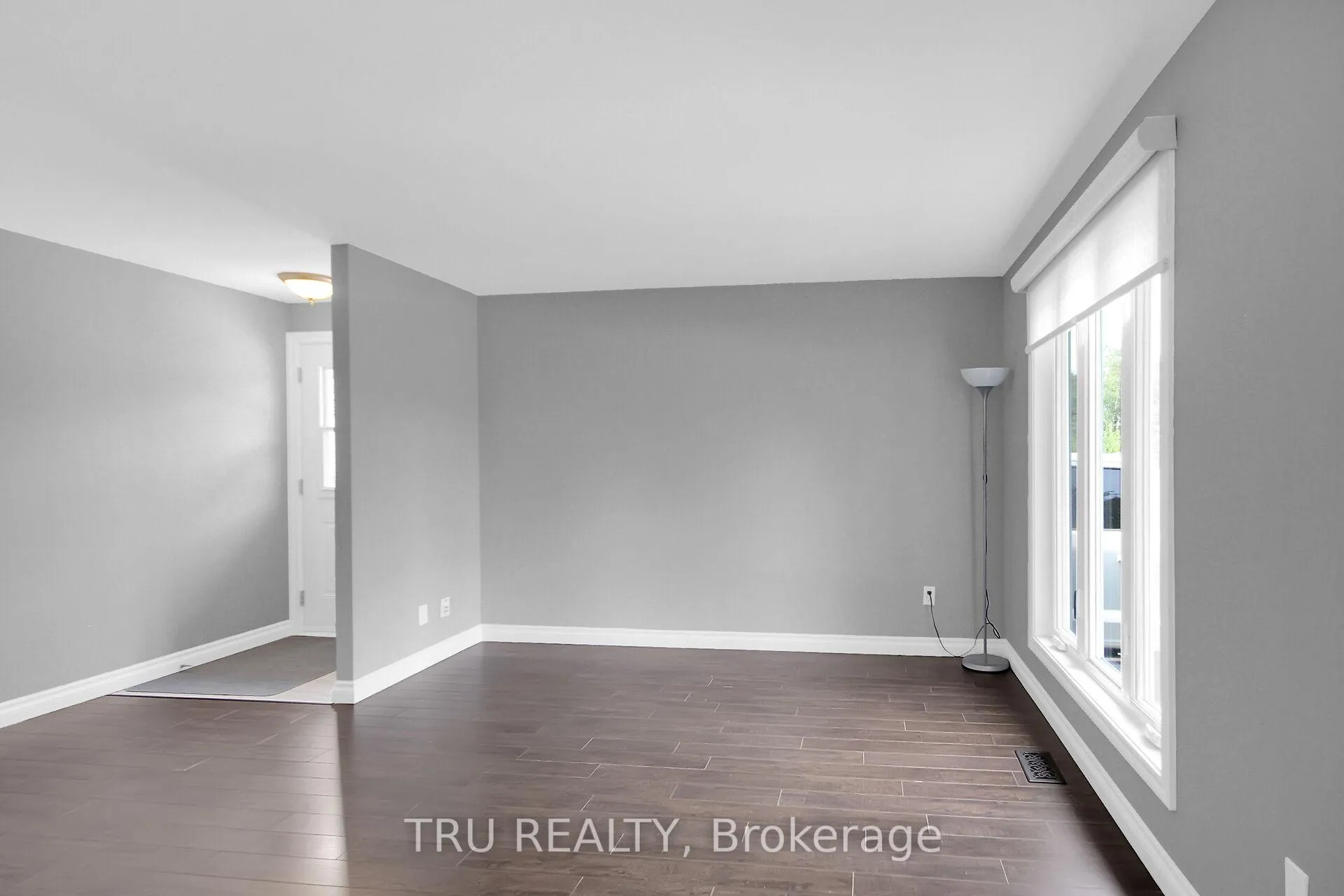 Photo 5 of 132 Rothesay Drive, Ottawa, Kanata - Glencairn/Hazeldean — HOMEH