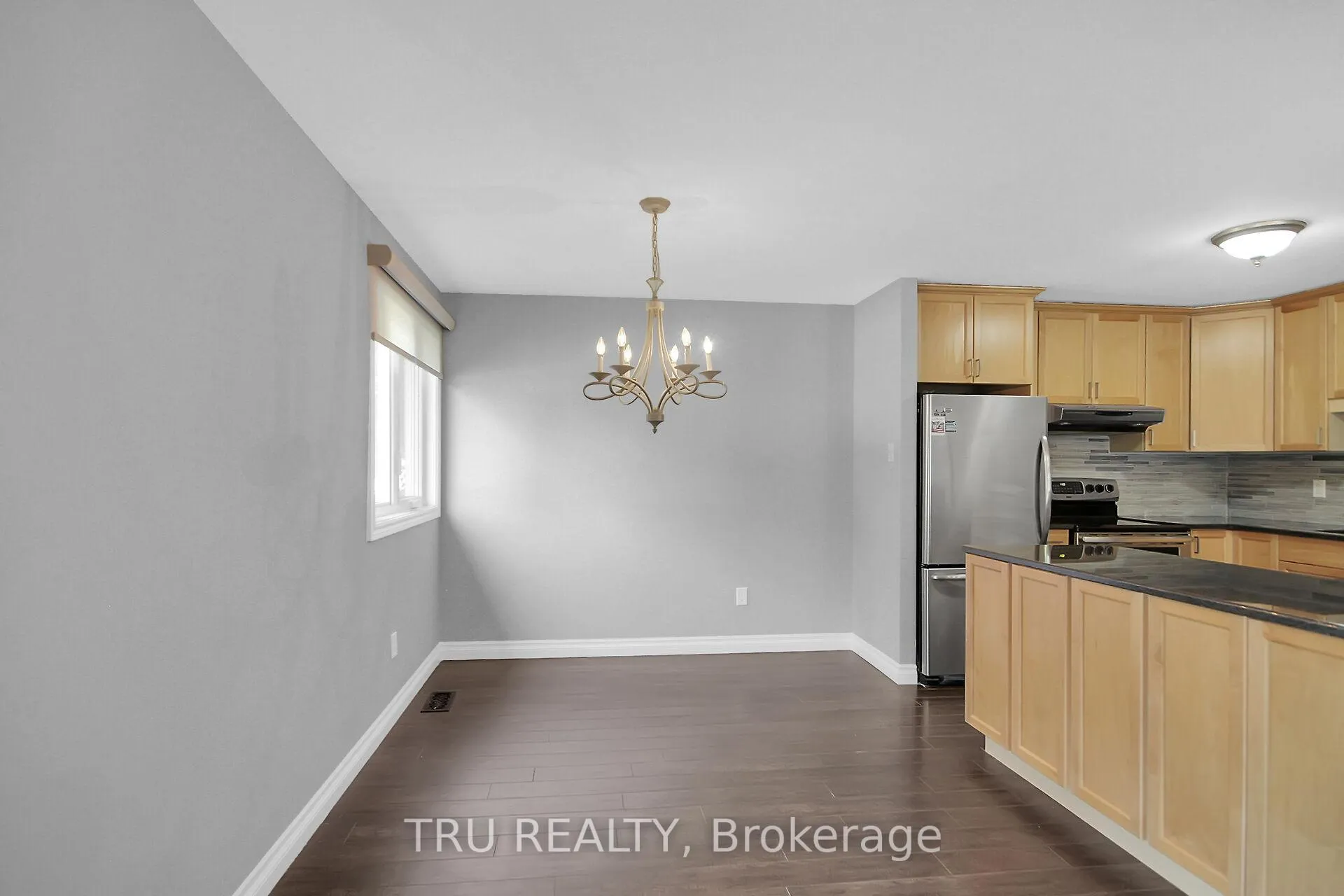 Photo 8 of 132 Rothesay Drive, Ottawa, Kanata - Glencairn/Hazeldean — HOMEH