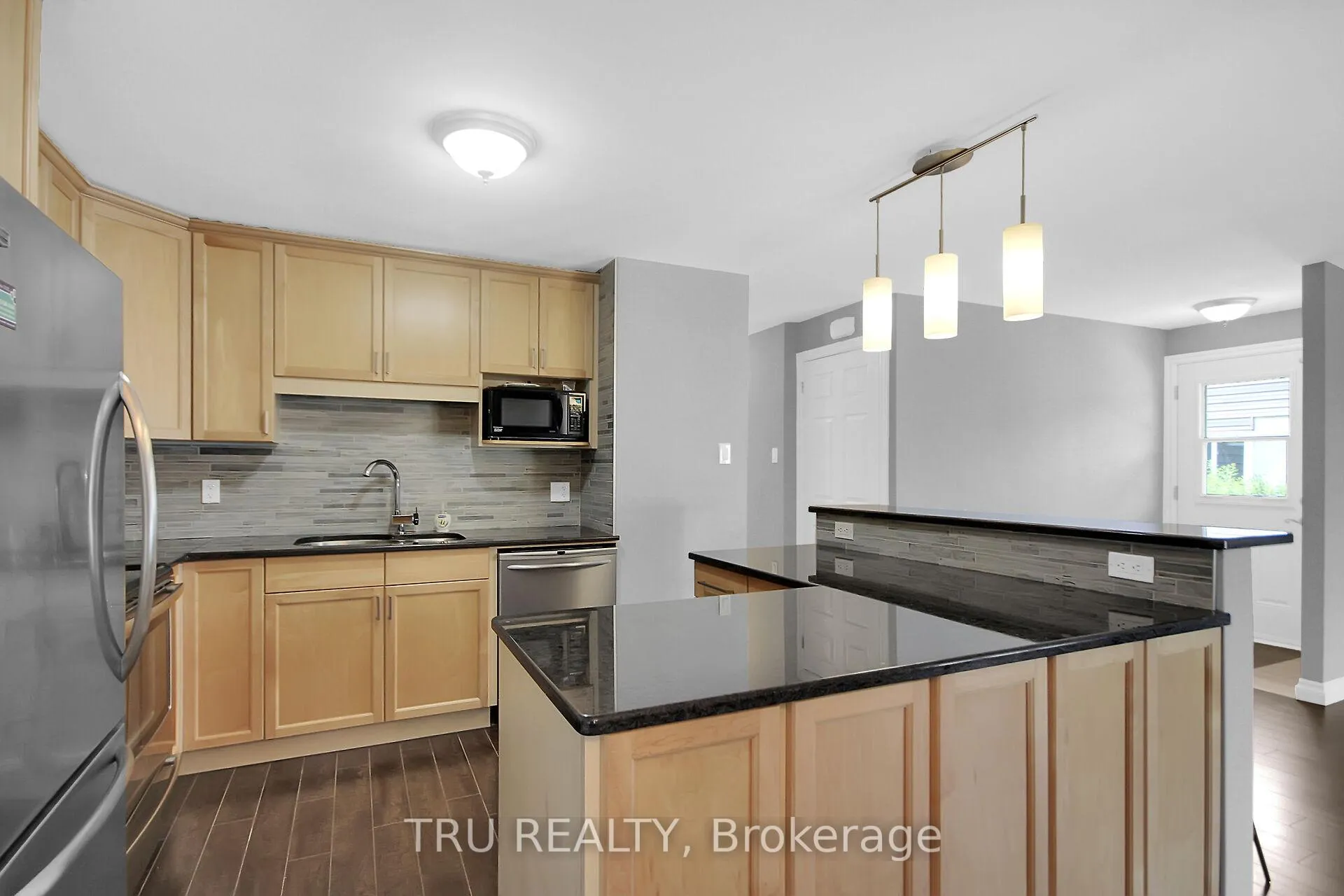 Photo 13 of 132 Rothesay Drive, Ottawa, Kanata - Glencairn/Hazeldean — HOMEH