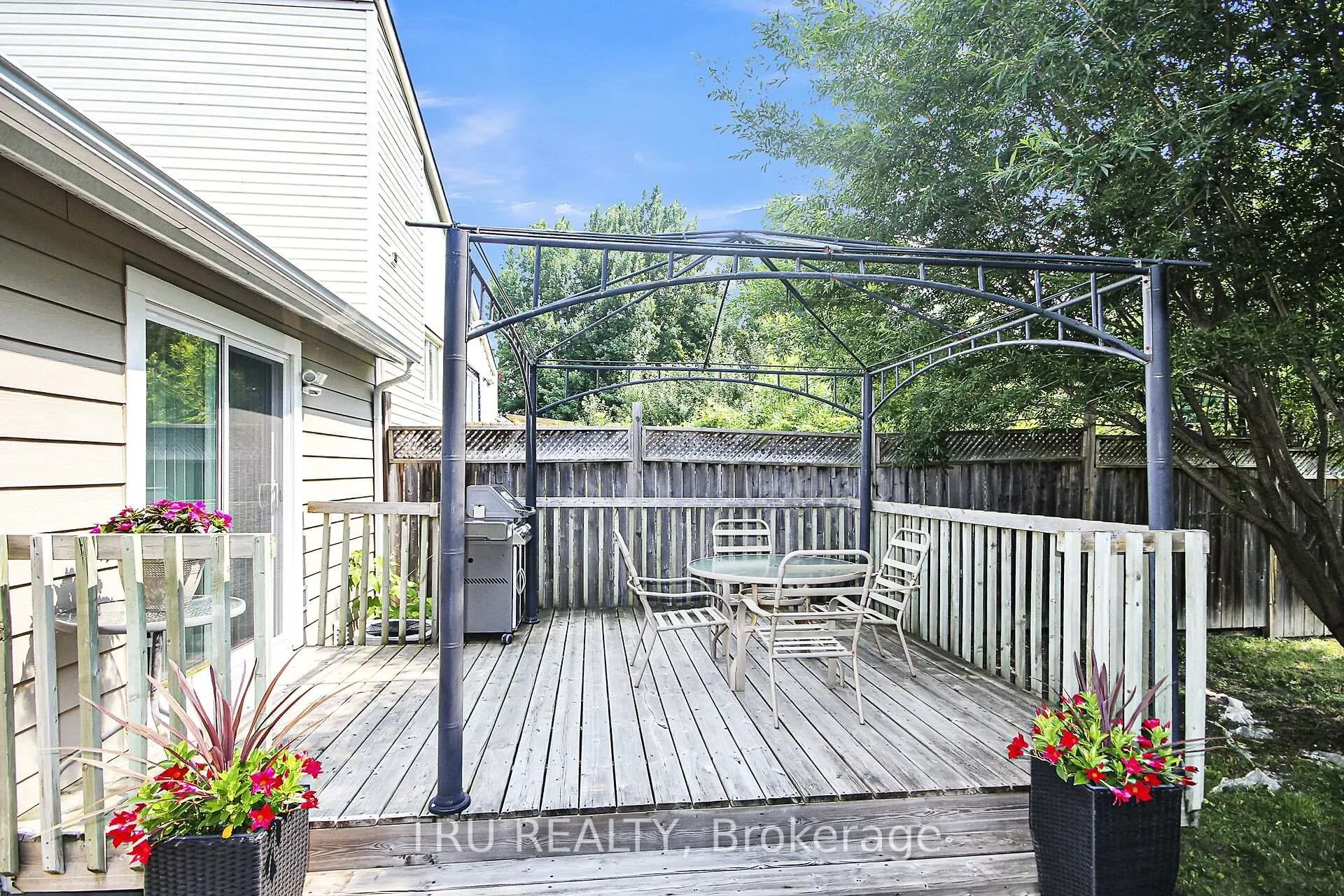 Photo 40 of 132 Rothesay Drive, Ottawa, Kanata - Glencairn/Hazeldean — HOMEH