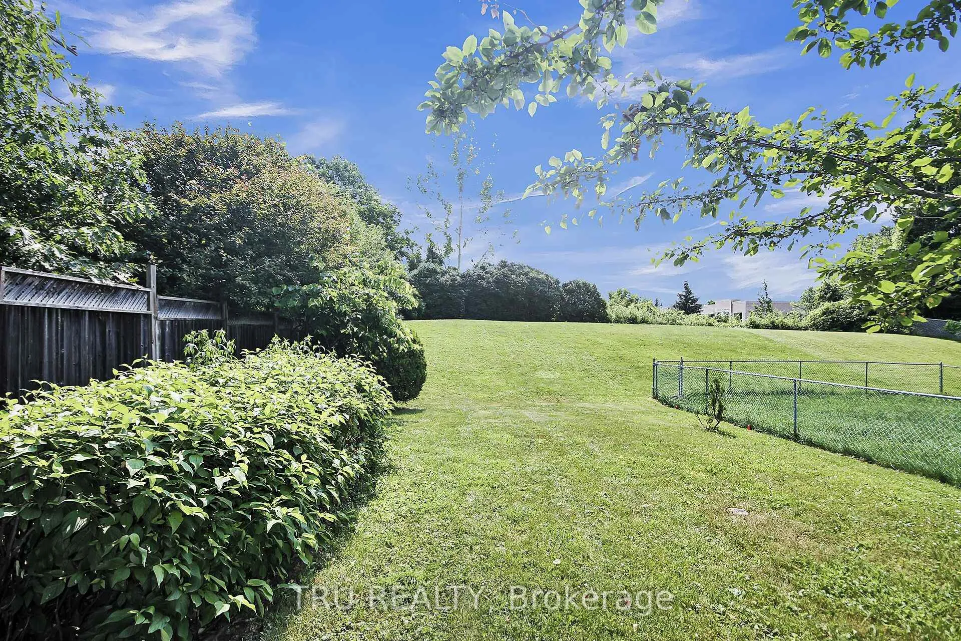 Photo 43 of 132 Rothesay Drive, Ottawa, Kanata - Glencairn/Hazeldean — HOMEH