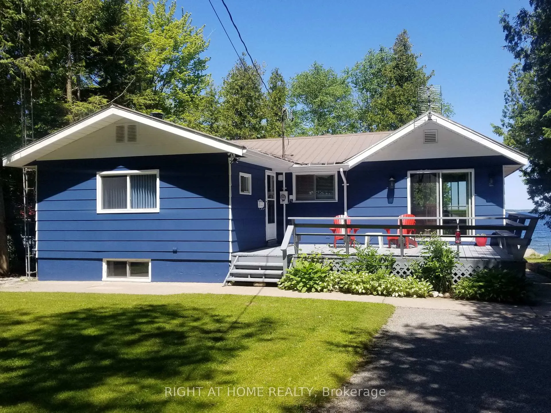 Photo 5 of 2541 Champlain Road, Tiny, Rural Tiny — HOMEH