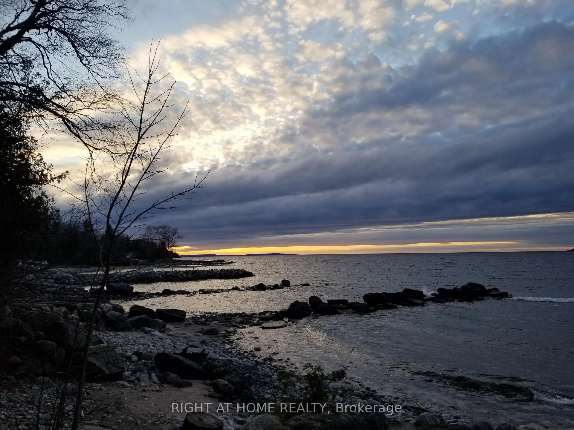 Photo 20 of 2541 Champlain Road, Tiny, Rural Tiny — HOMEH