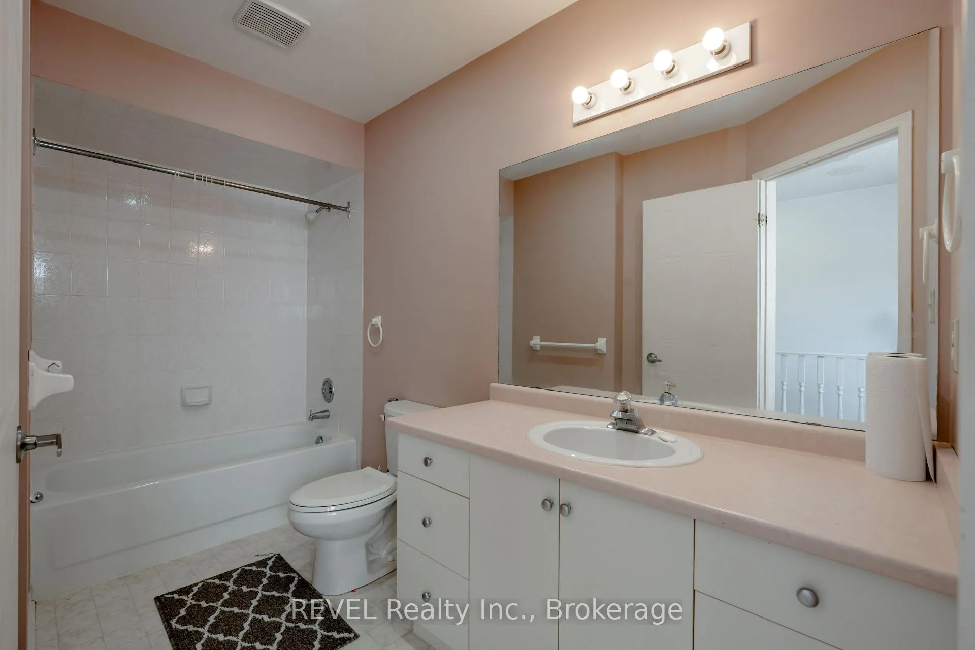 Photo 11 of 35 Summers Drive, Thorold, Confederation Heights — HOMEH