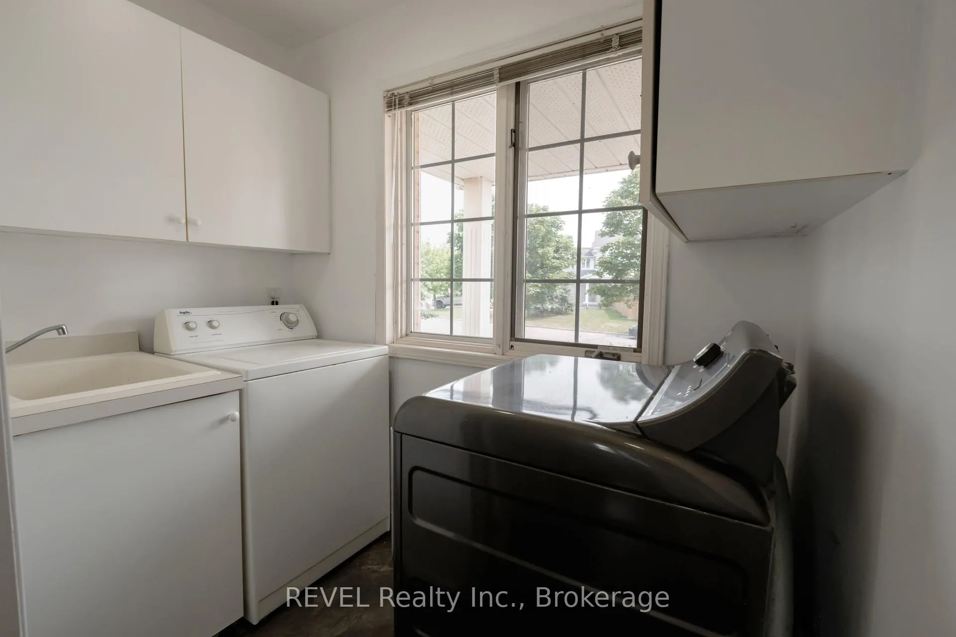 Photo 21 of 35 Summers Drive, Thorold, Confederation Heights — HOMEH