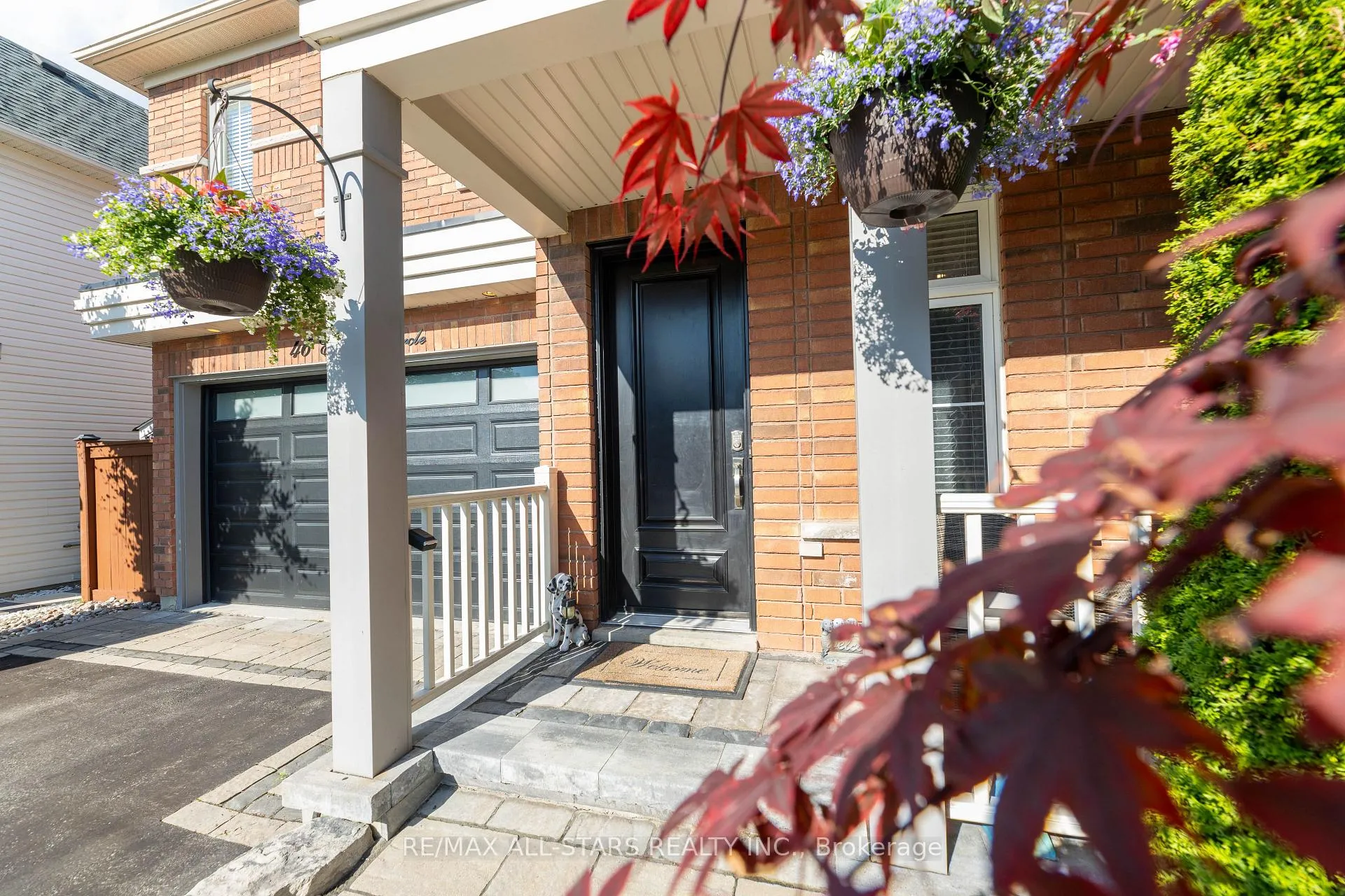 Photo 3 of 46 Eastgate Circle, Whitby, Brooklin — HOMEH