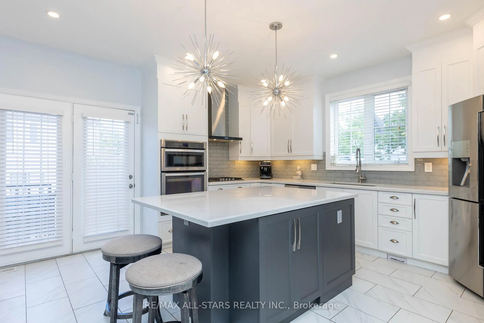 Photo 12 of 46 Eastgate Circle, Whitby, Brooklin — HOMEH