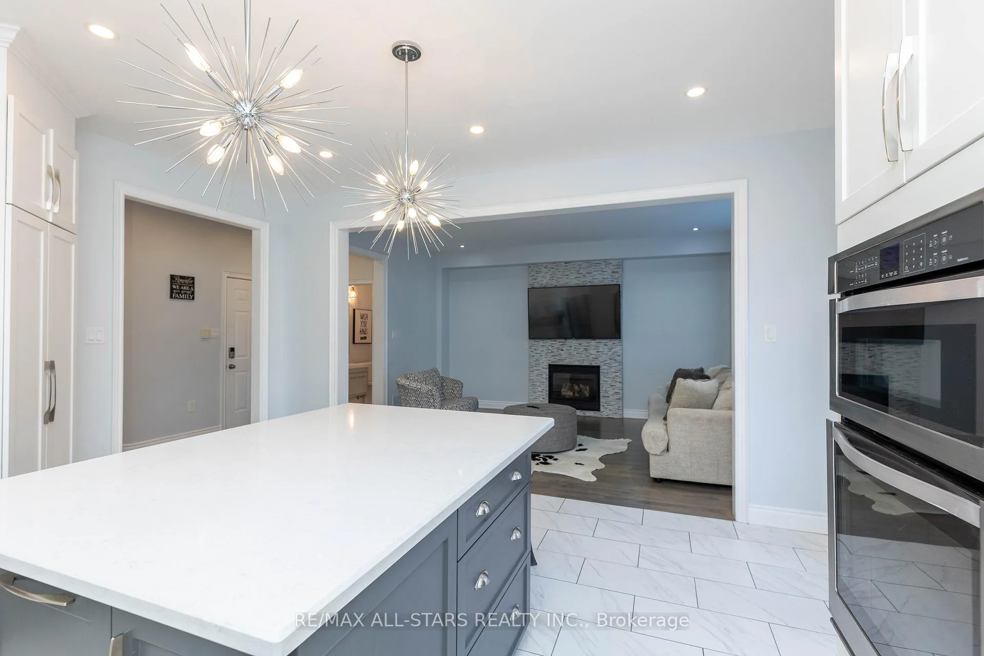Photo 14 of 46 Eastgate Circle, Whitby, Brooklin — HOMEH