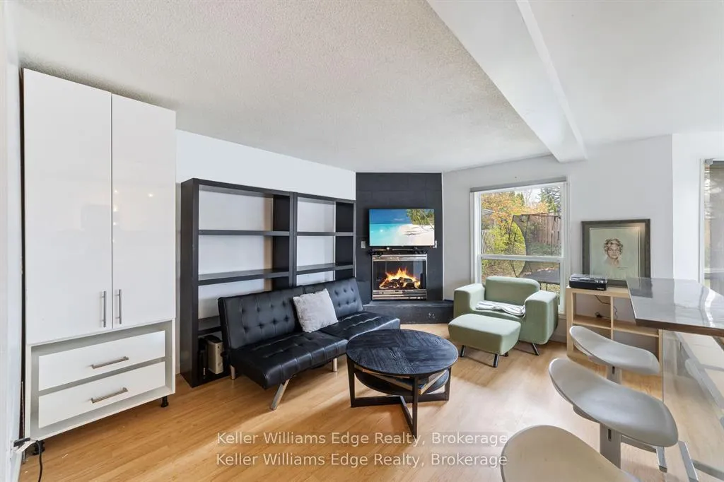 Photo 8 of 10 Zeffer Place, Kitchener — HOMEH