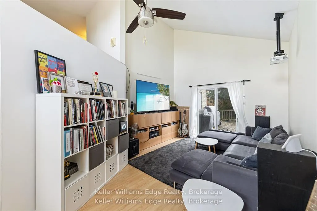 Photo 10 of 10 Zeffer Place, Kitchener — HOMEH
