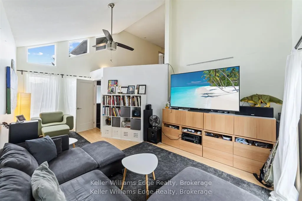 Photo 11 of 10 Zeffer Place, Kitchener — HOMEH